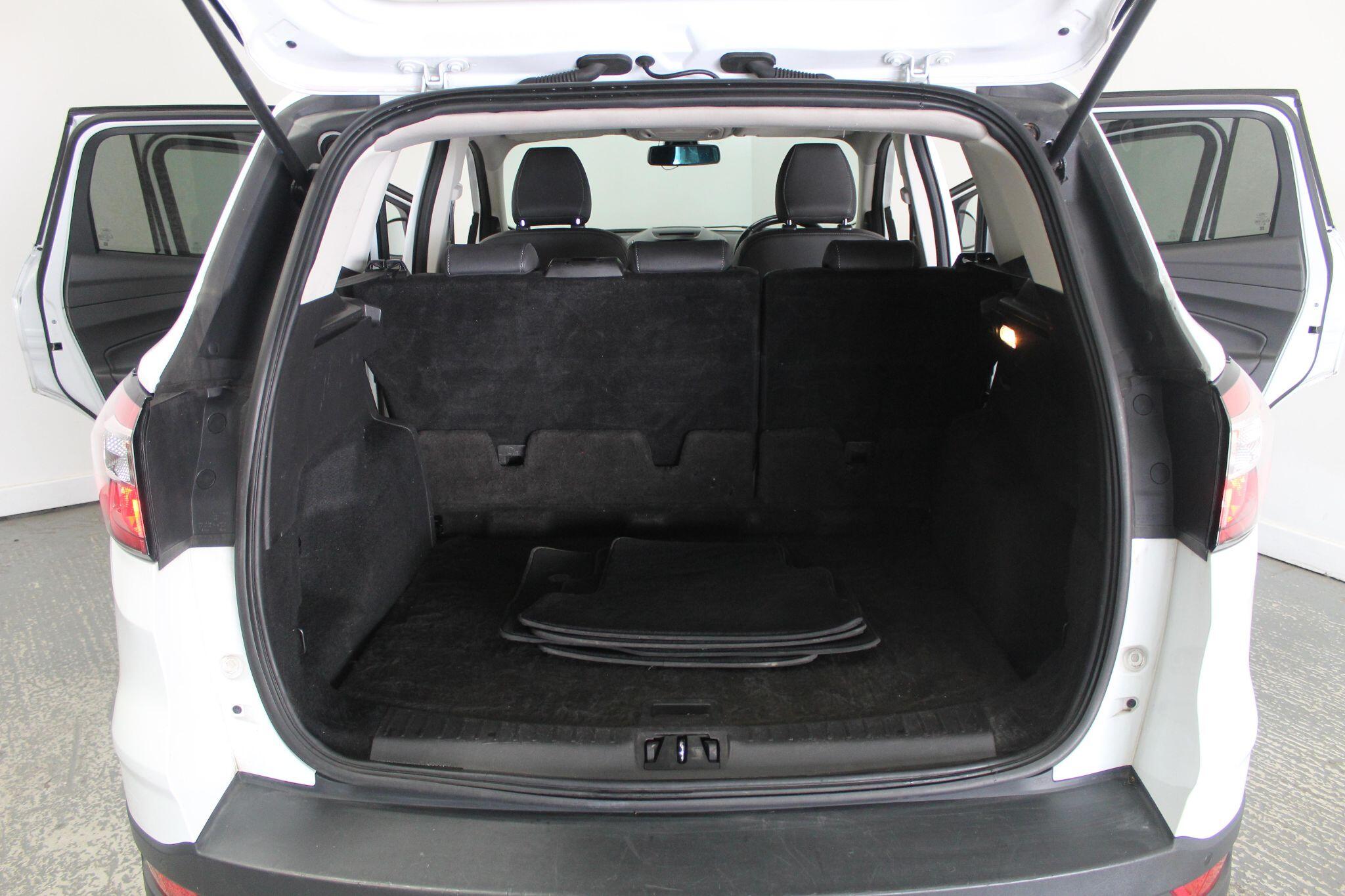 Ford Kuga view 22