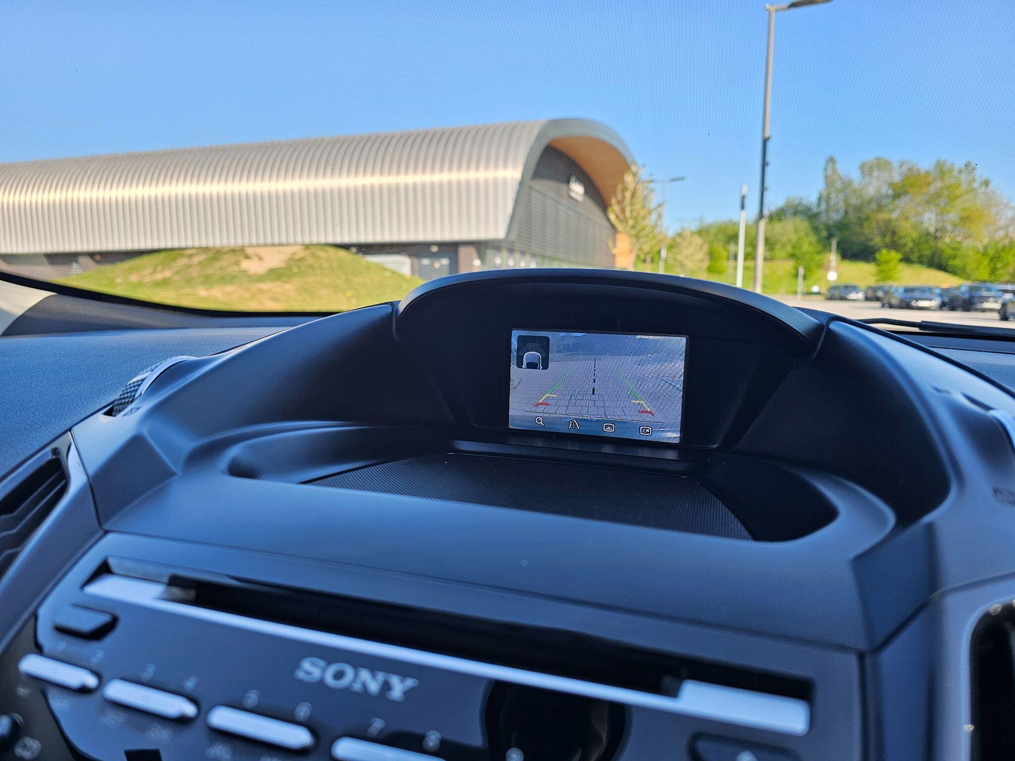 Ford Kuga view 3