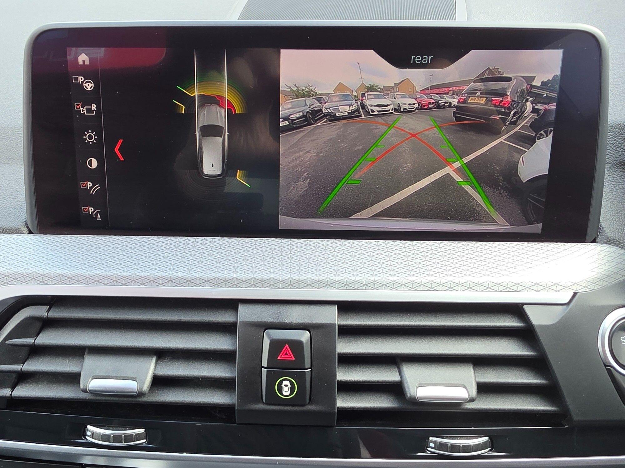 BMW X3 view 92