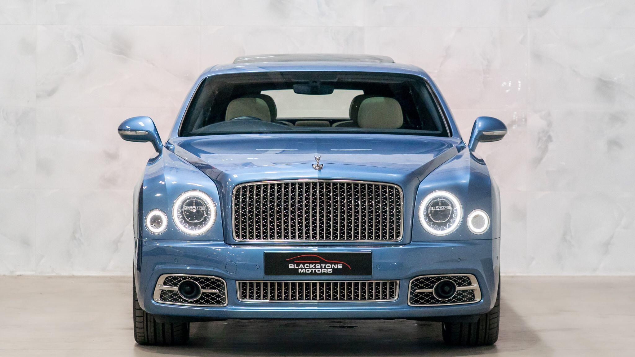 Bentley Mulsanne view 3