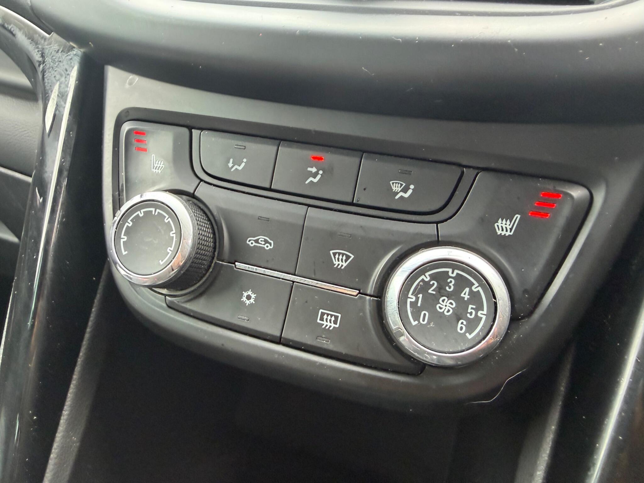 Vauxhall Zafira Tourer view 37