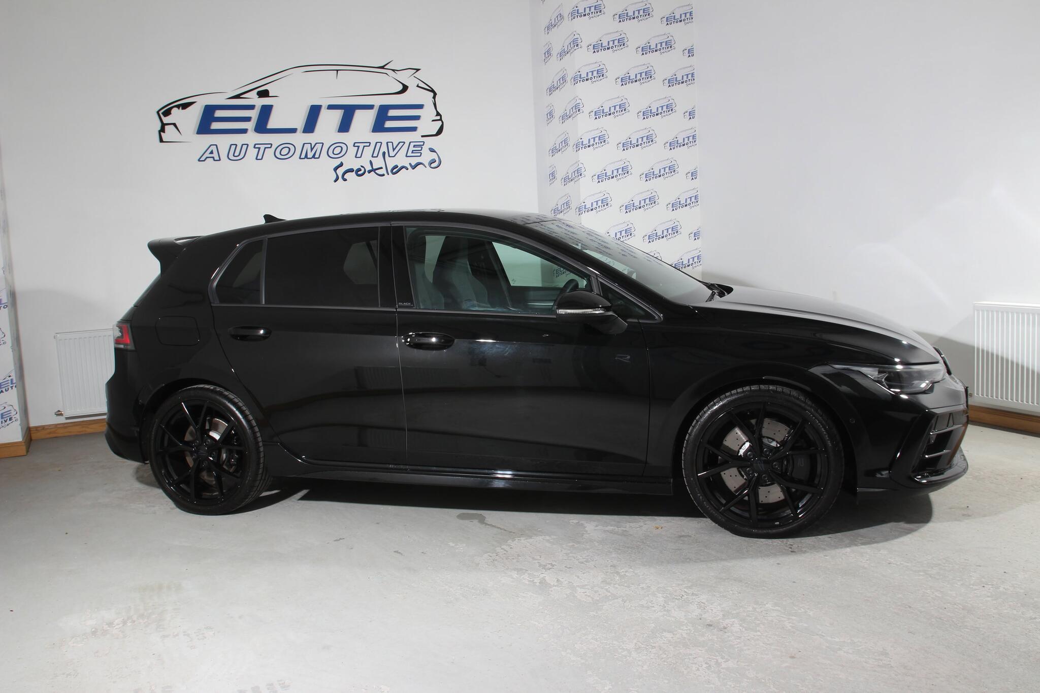 Volkswagen Golf view 2