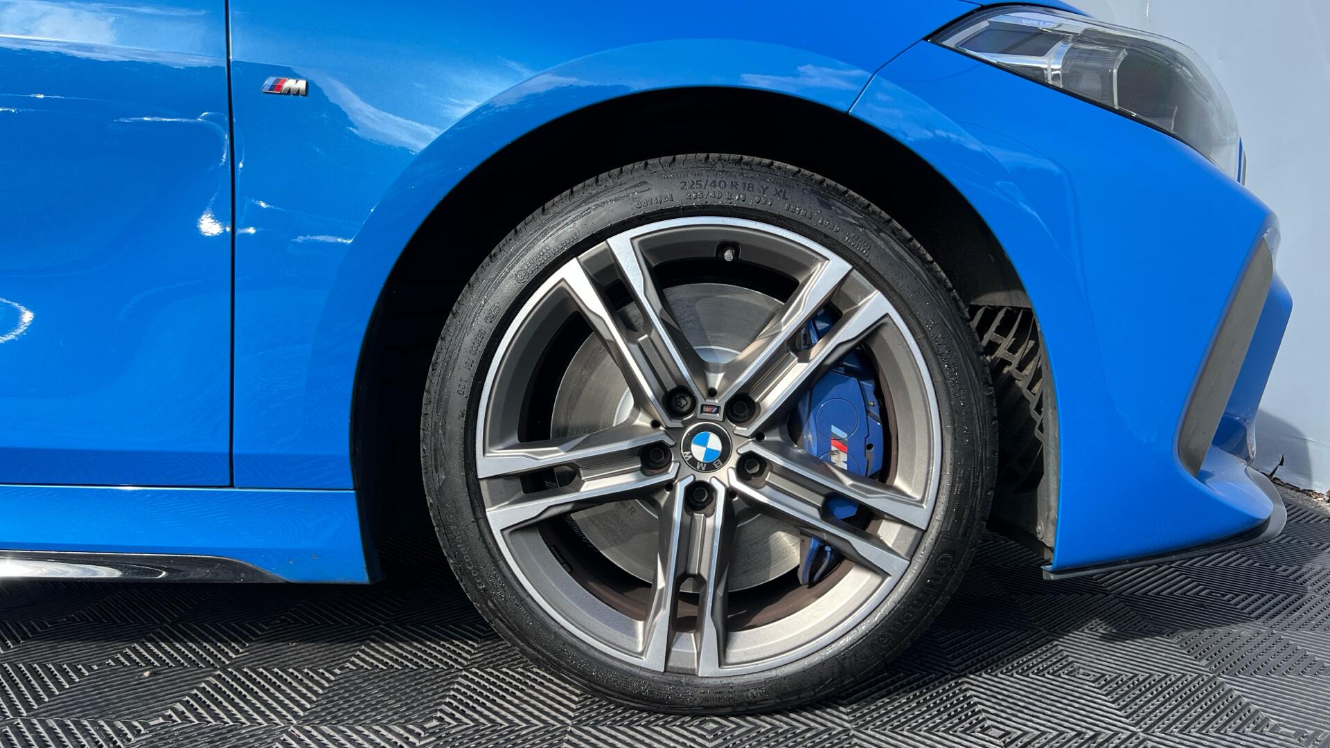 BMW 1 Series view 15