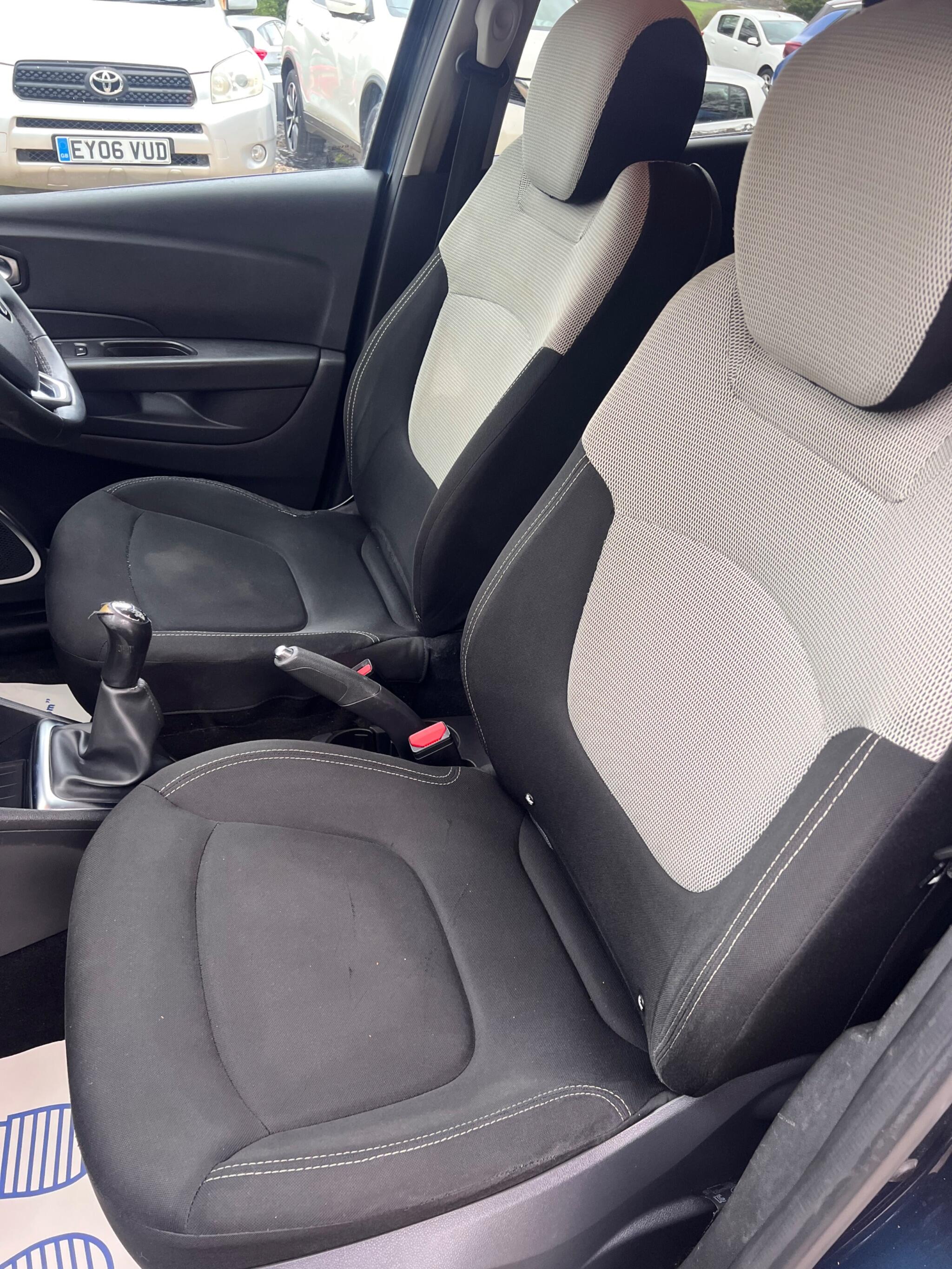 Renault Captur view 47