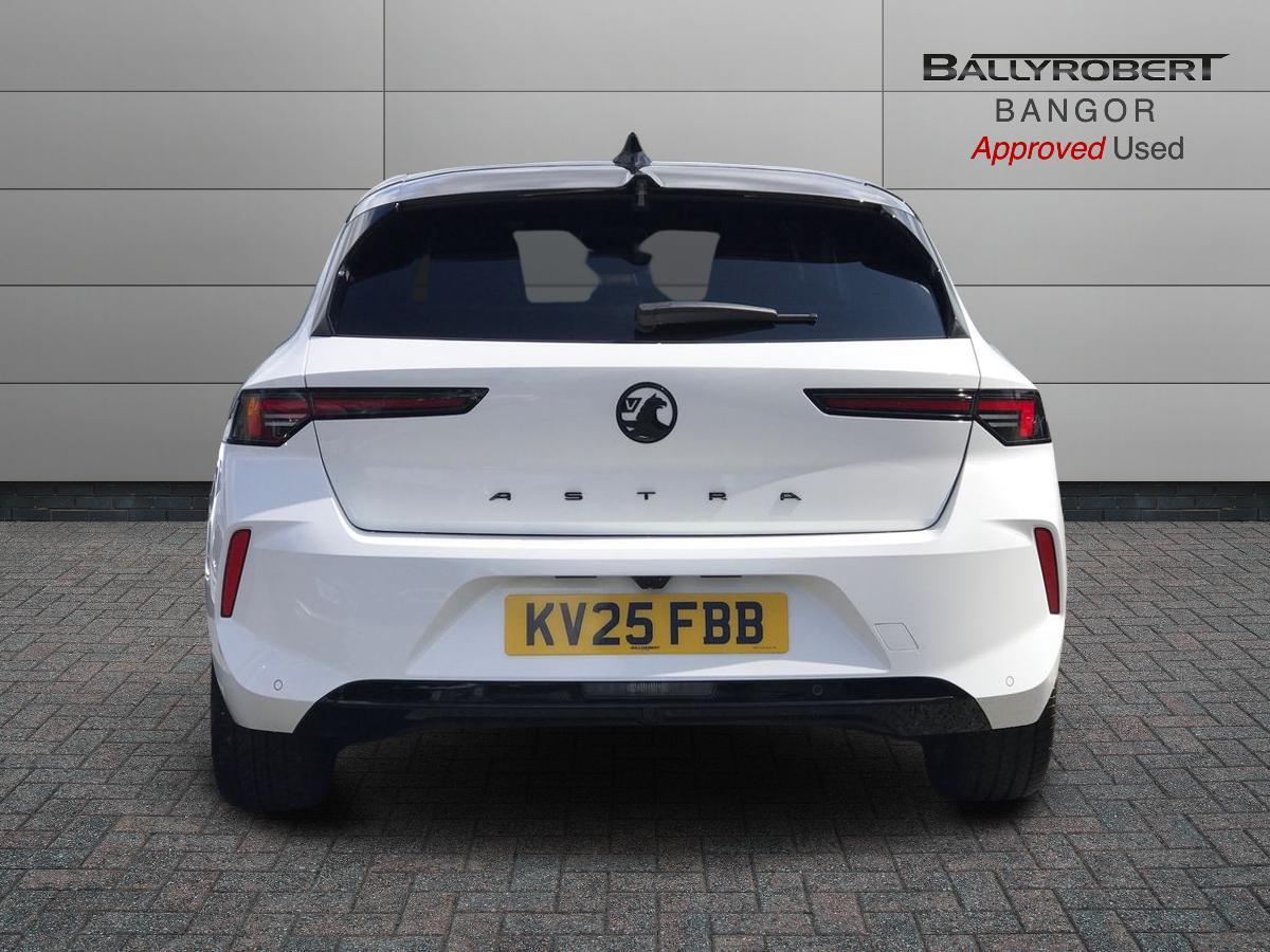 Vauxhall Astra view 11