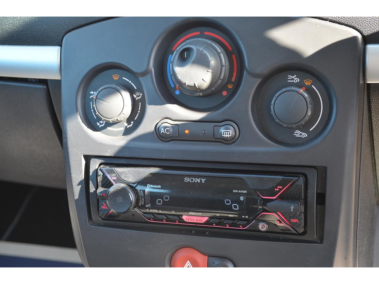 Renault Clio view 16