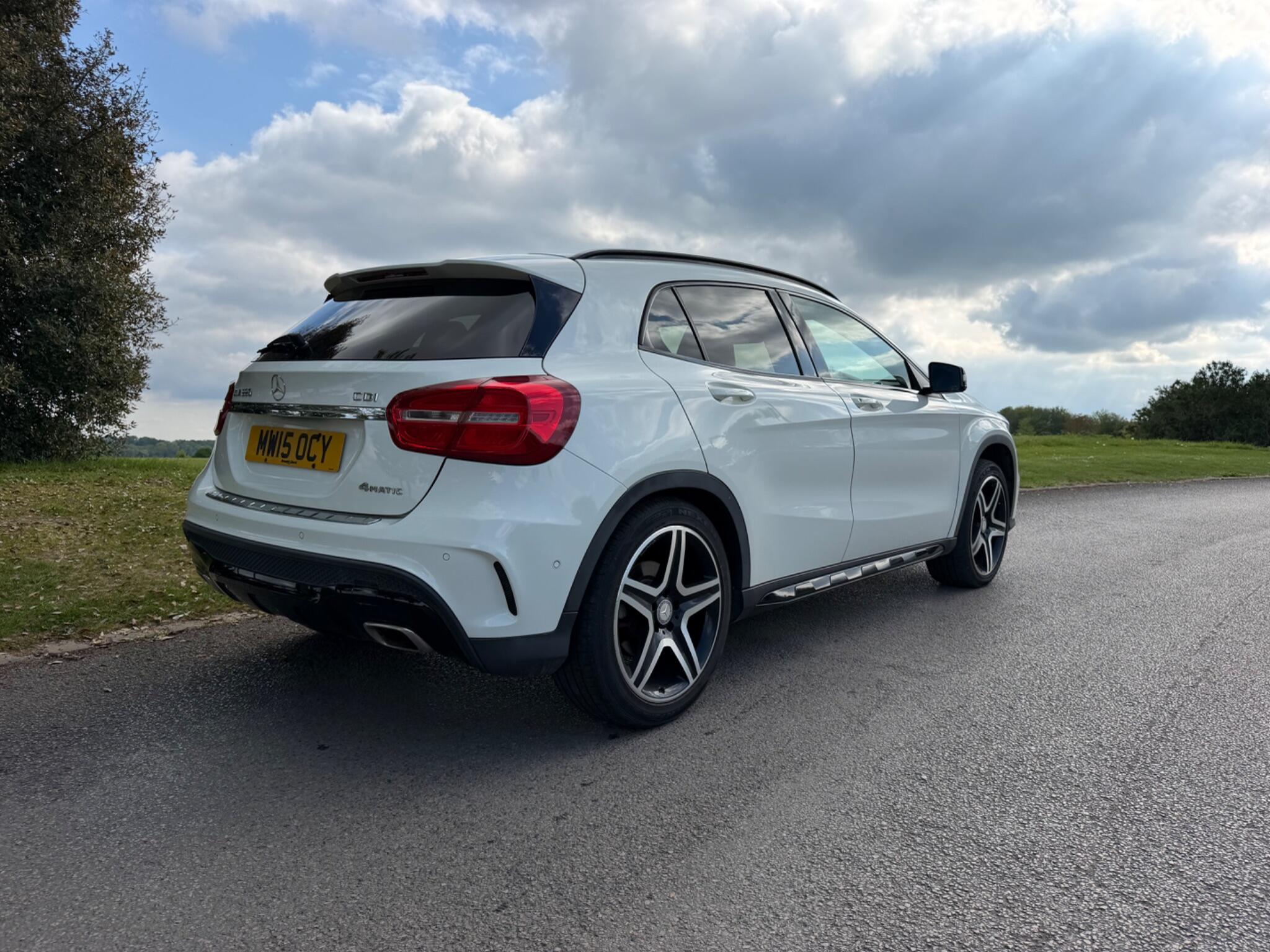 Mercedes-Benz Gla view 29