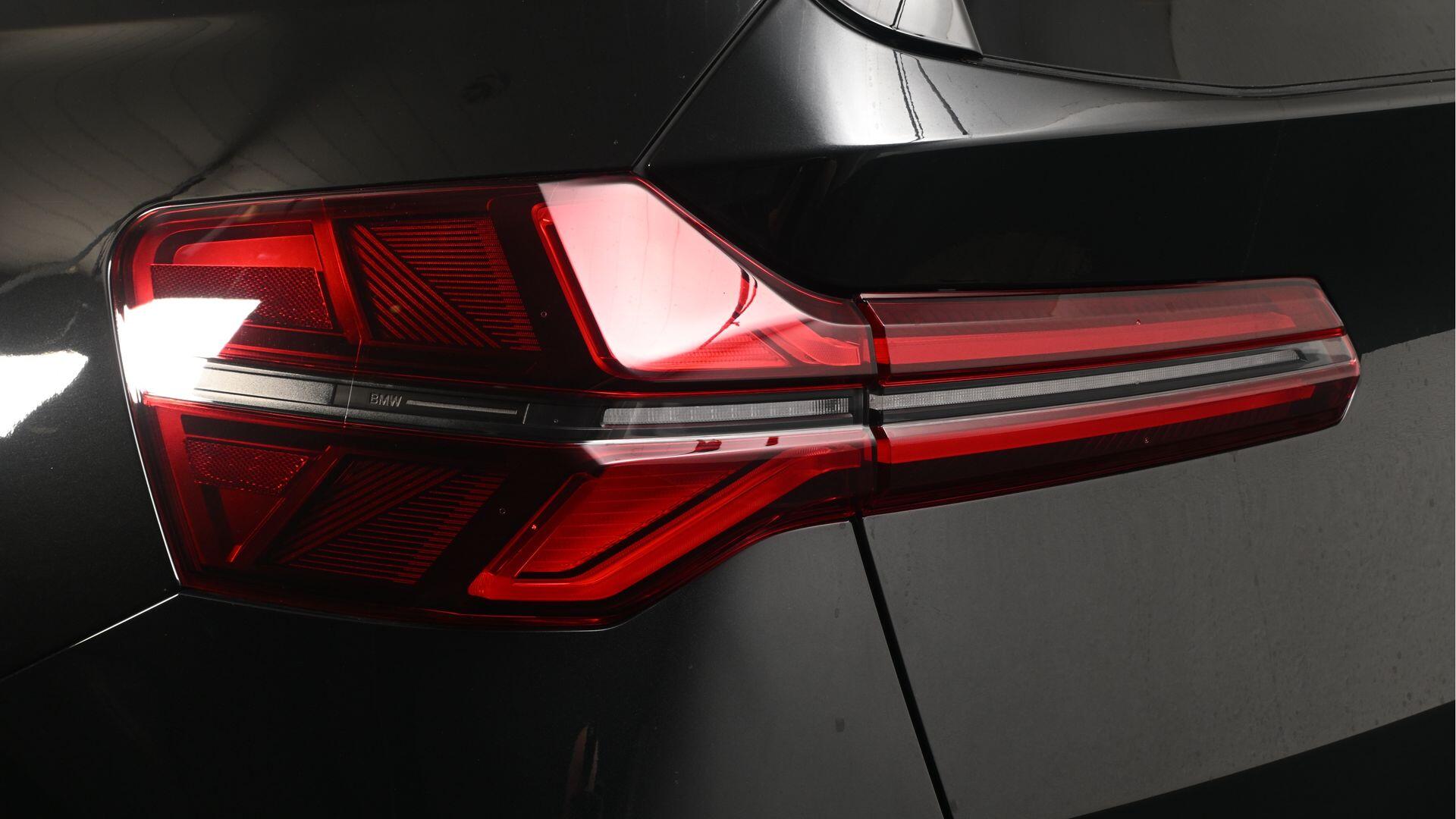 BMW X3 view 21