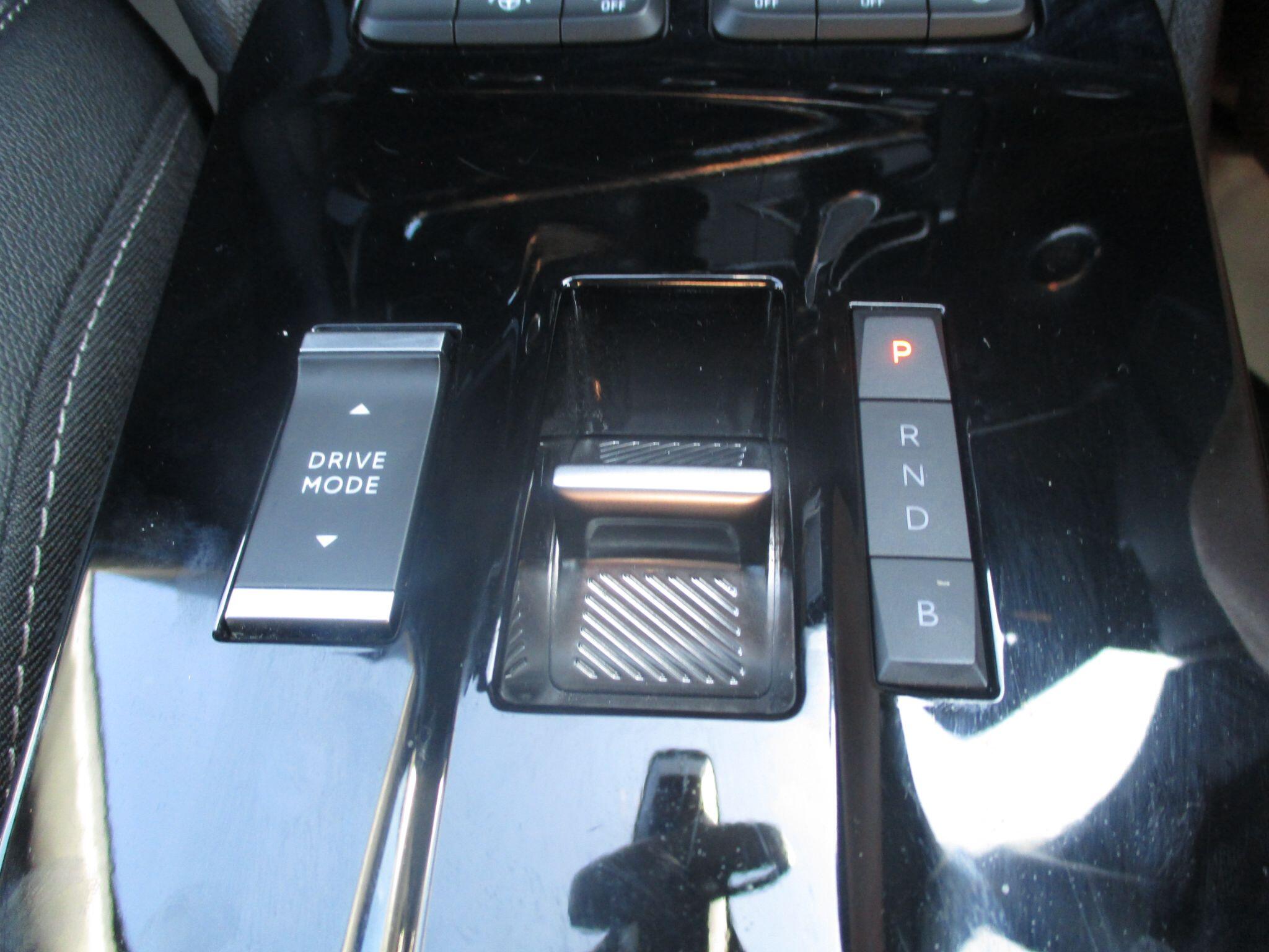 Vauxhall Mokka Electric view 39