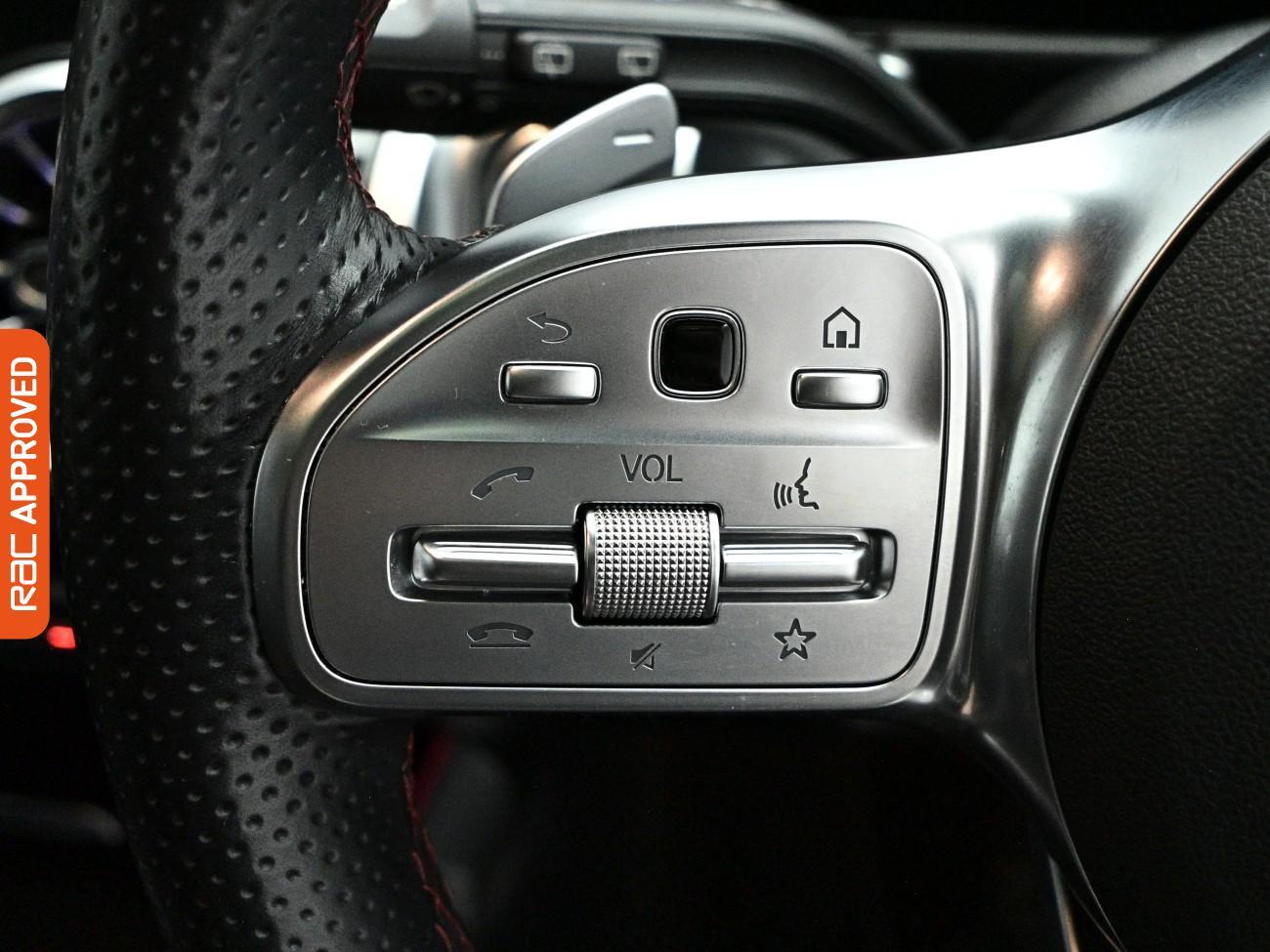 Mercedes-Benz Eqb view 24