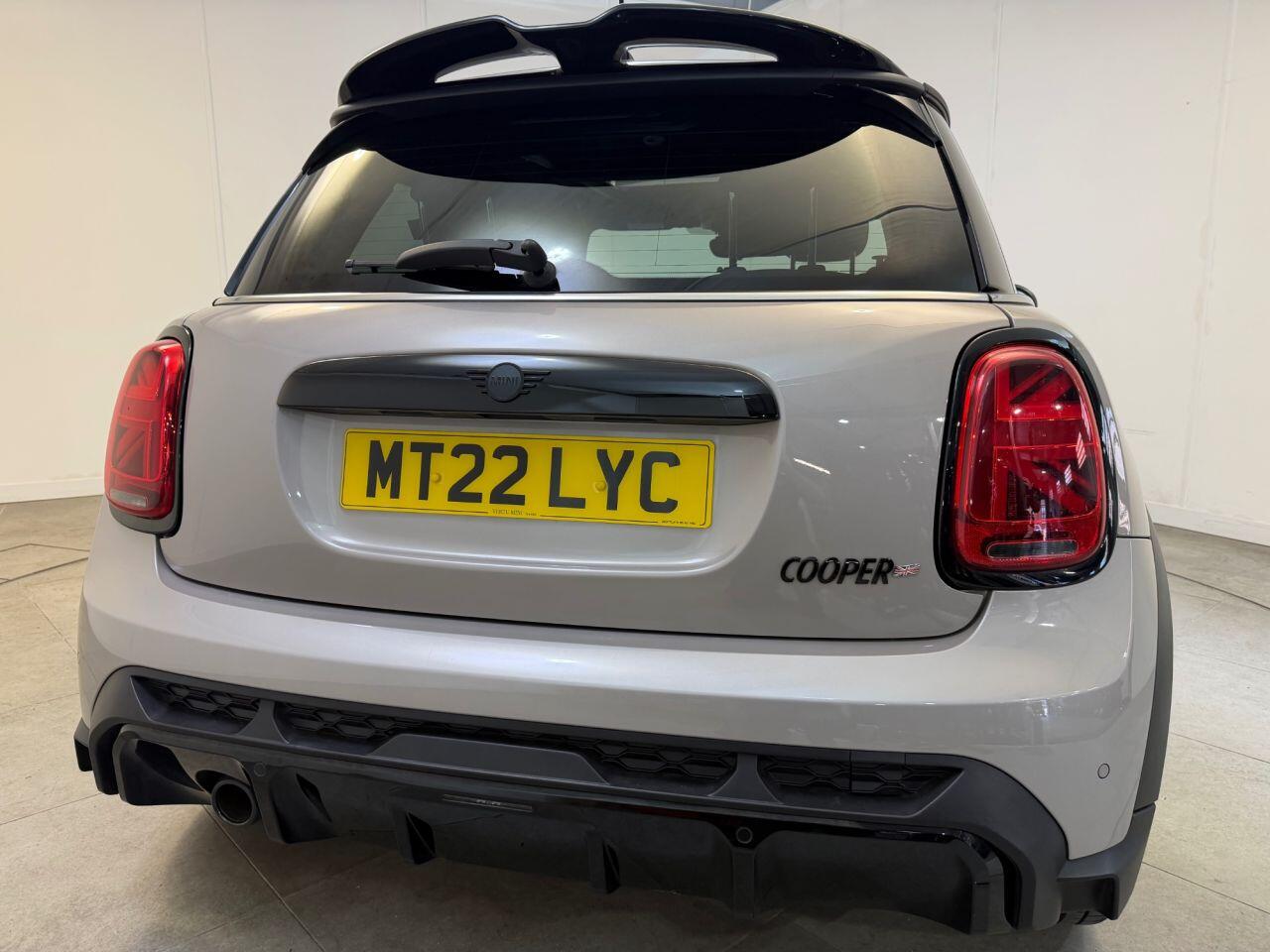 Mini Cooper view 14