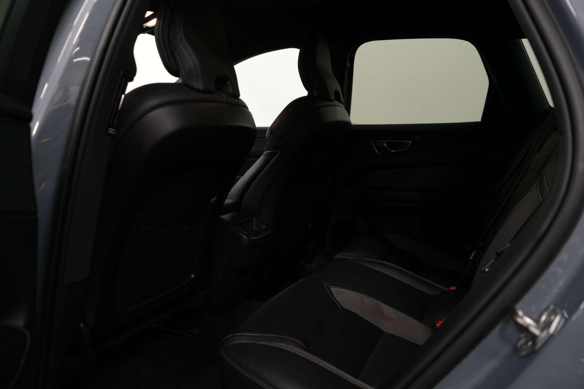 Volvo XC60 view 25