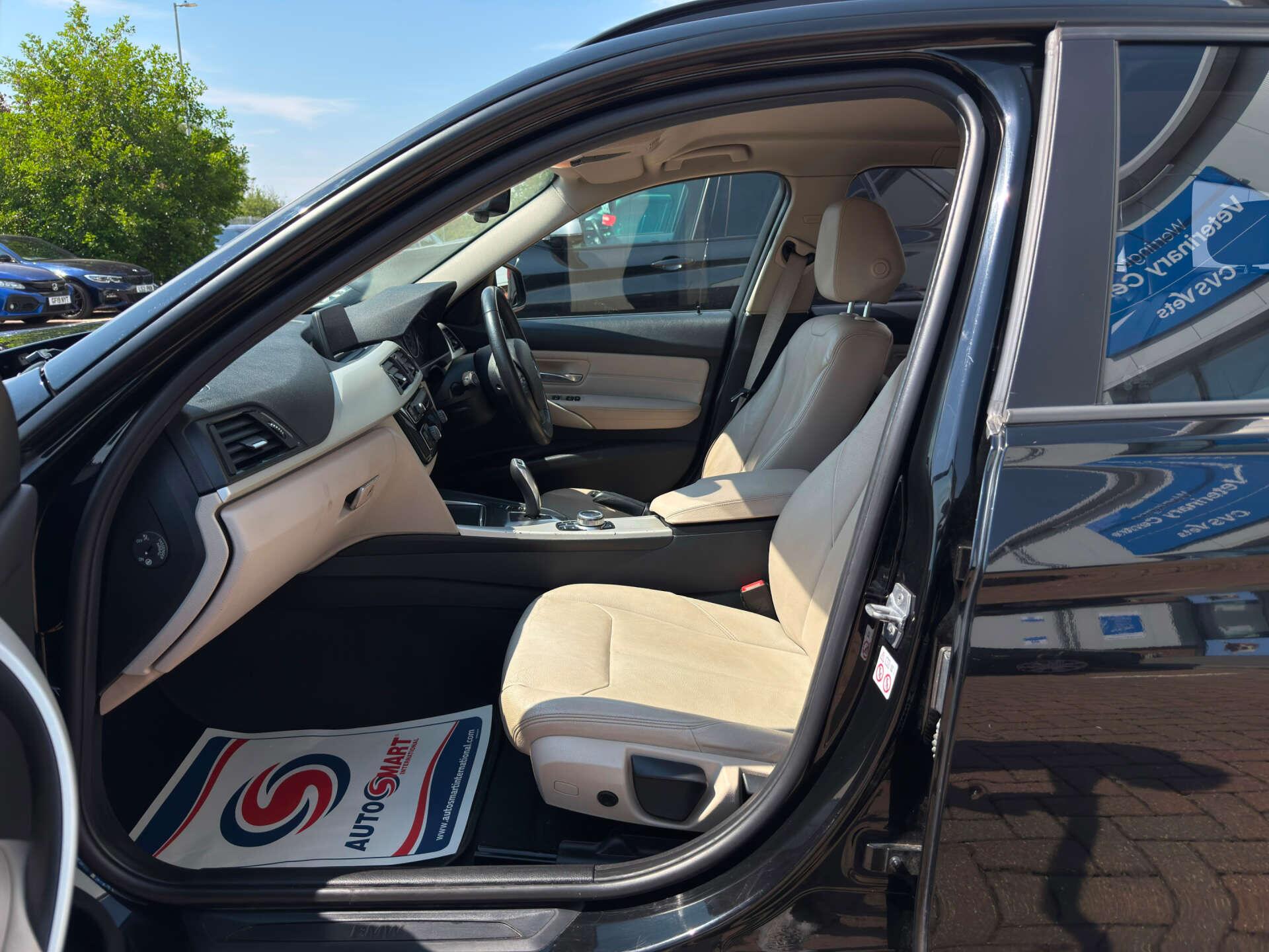 BMW 3 Series view 39