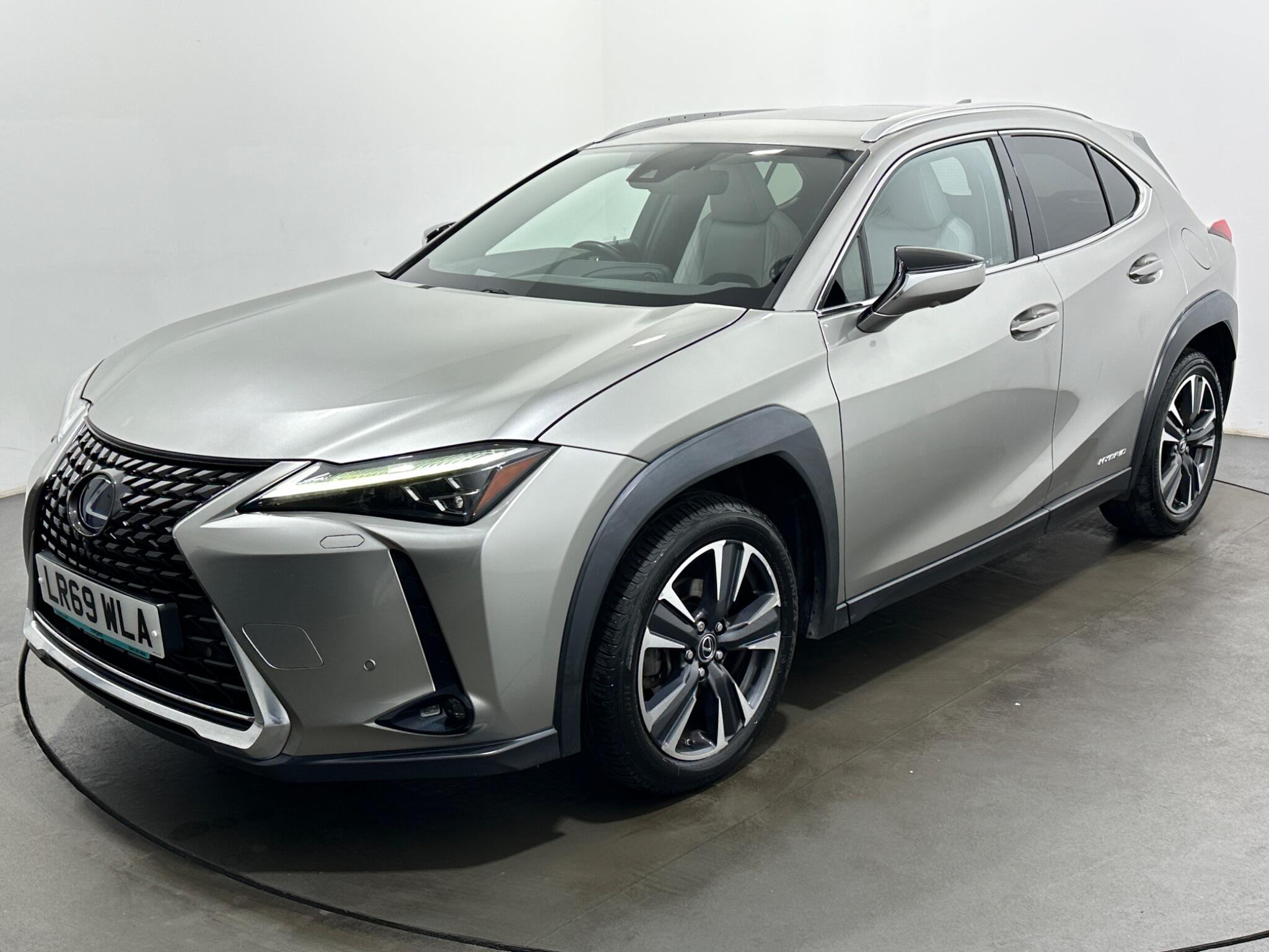 Lexus UX view 54