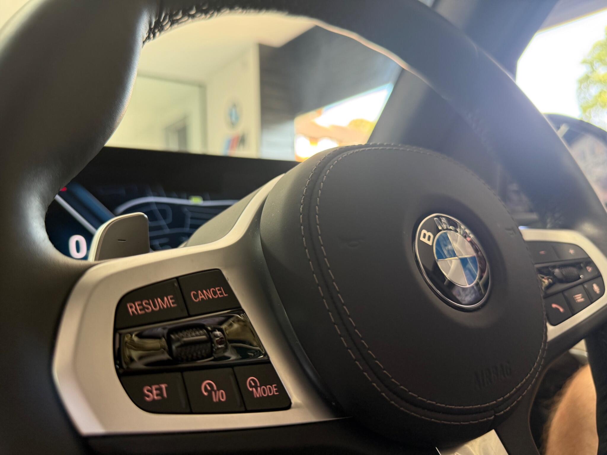 BMW X7 view 42