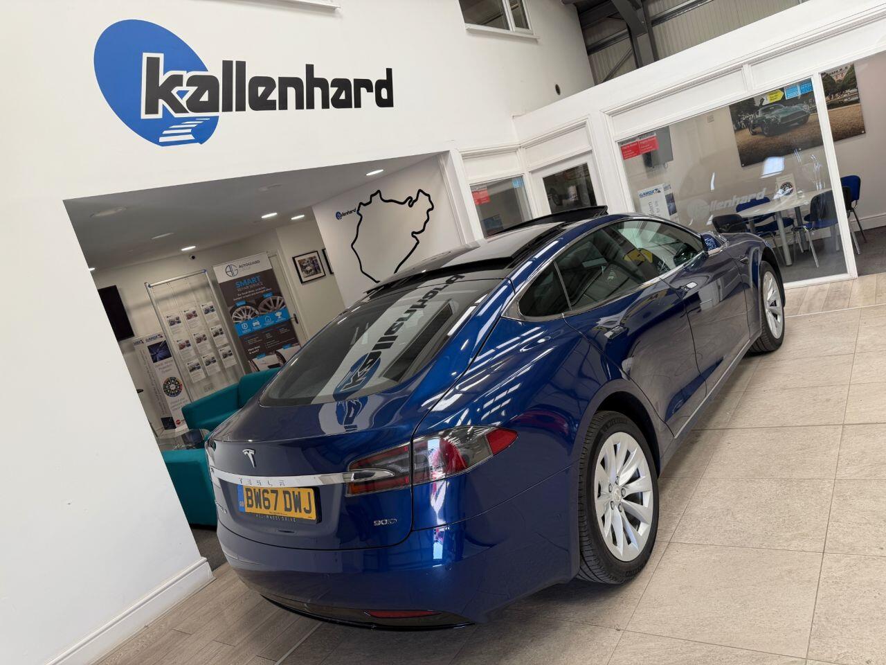 Tesla Model S view 46