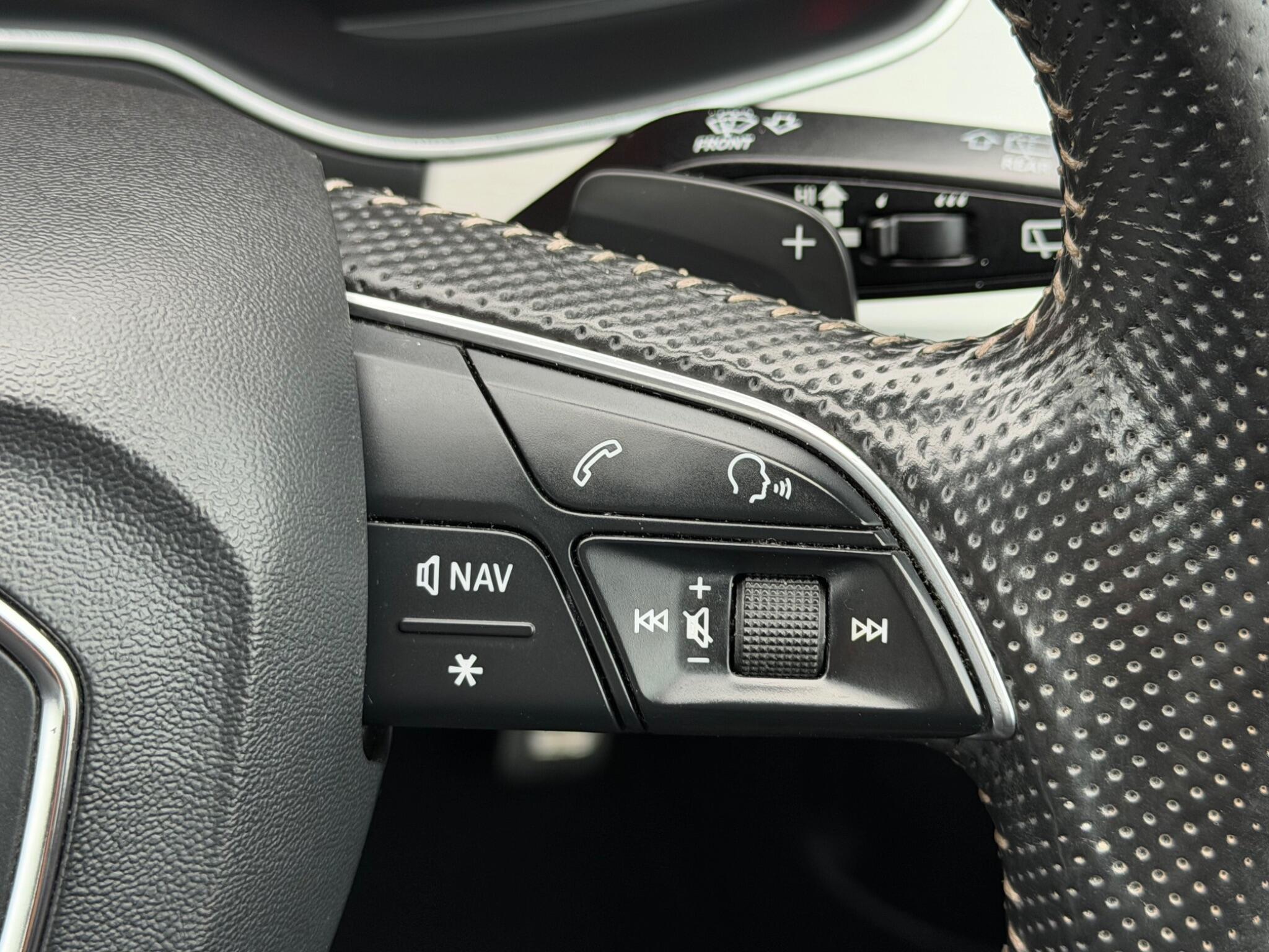 Audi Q7 view 27
