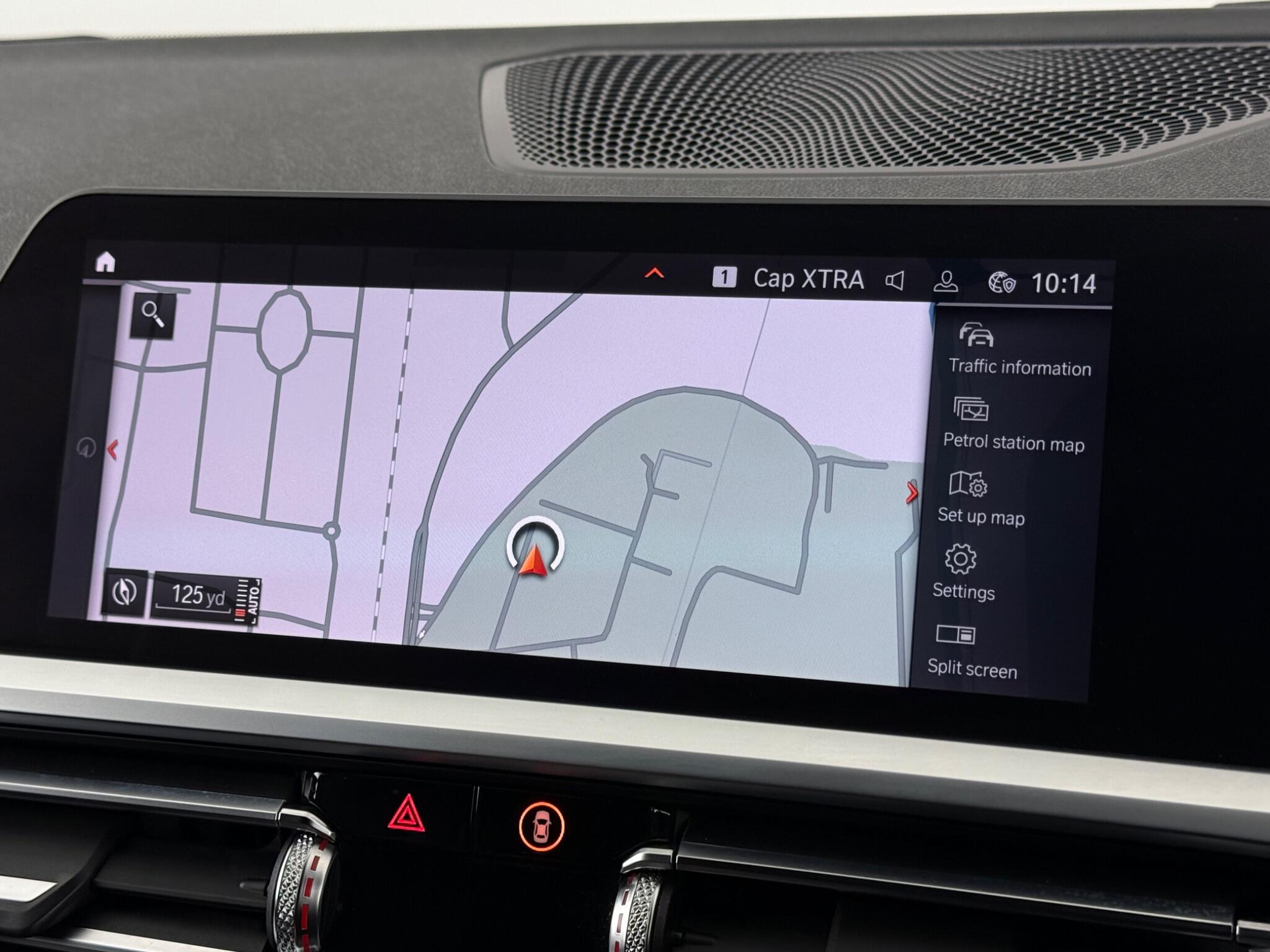 BMW 3 Series view 24