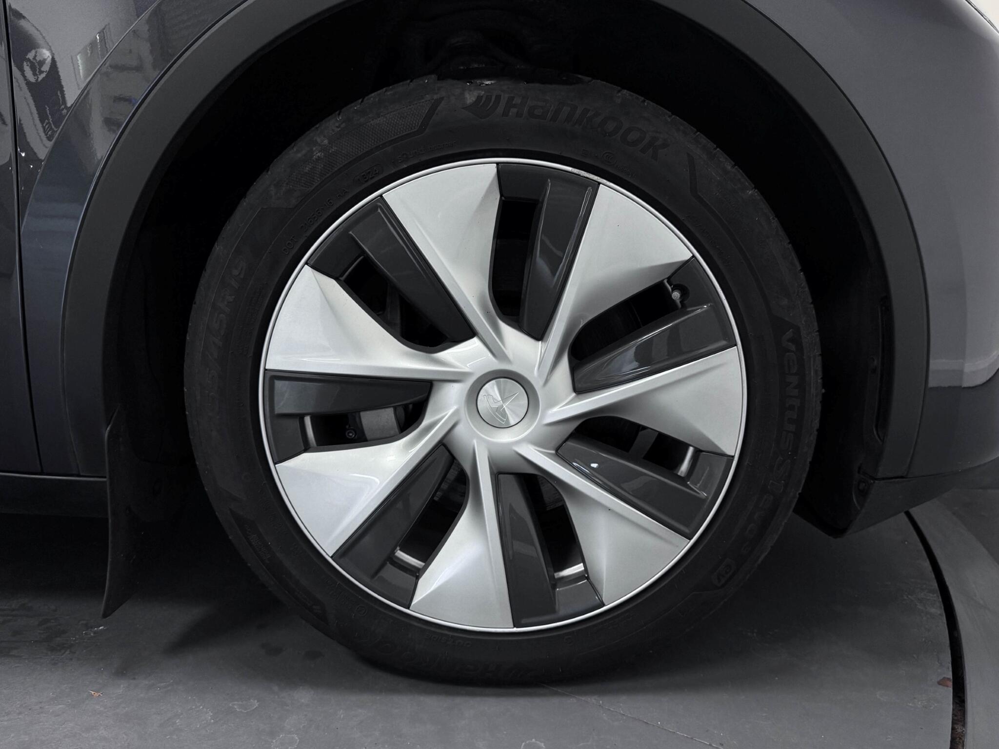 Tesla Model Y view 67