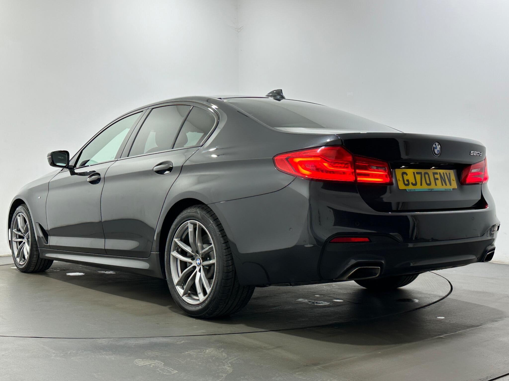 BMW 5 Series view 46