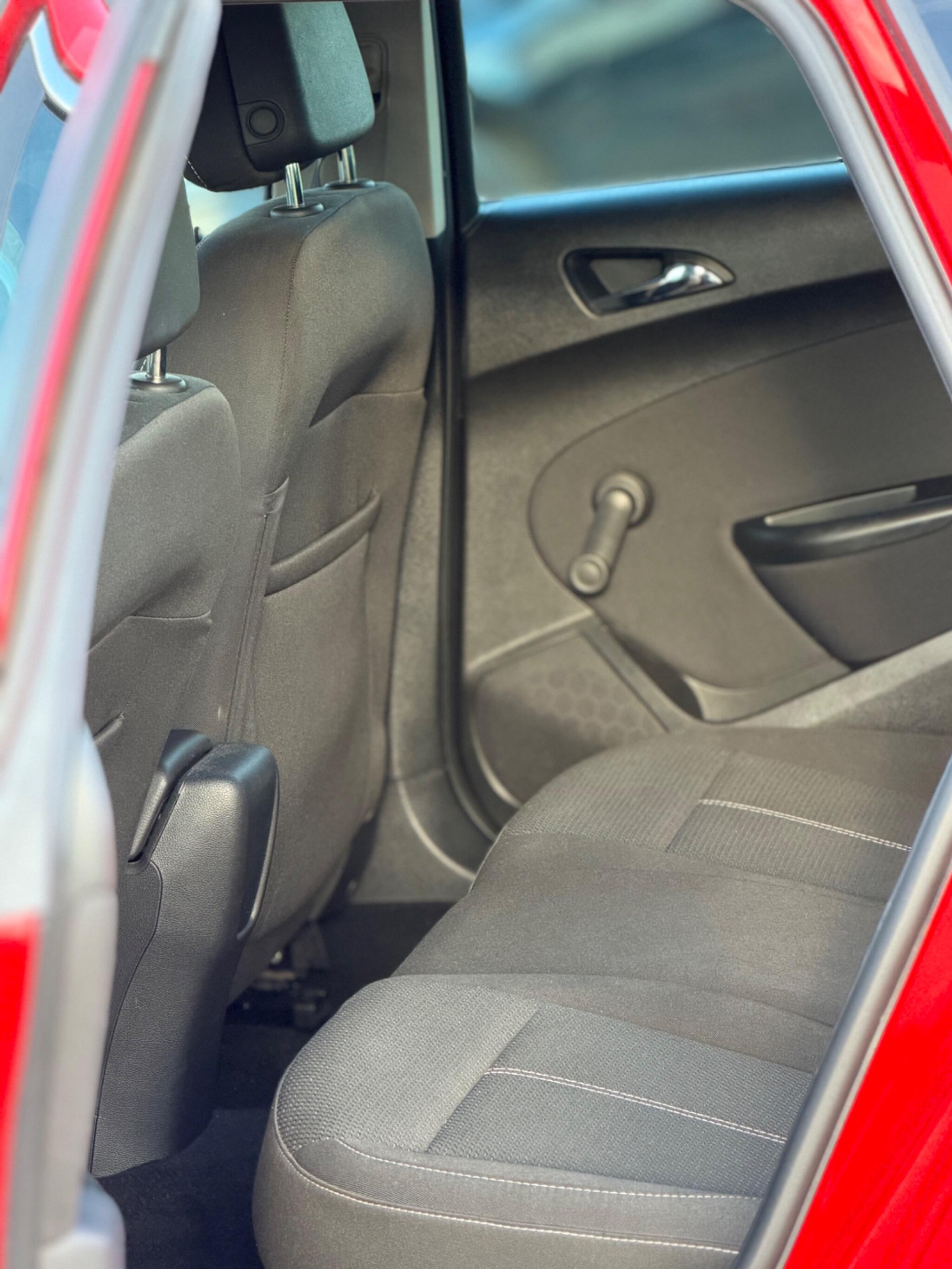 2014 Vauxhall Astra 1.6 16V SRi Sports Tourer Euro 5 5dr image 25