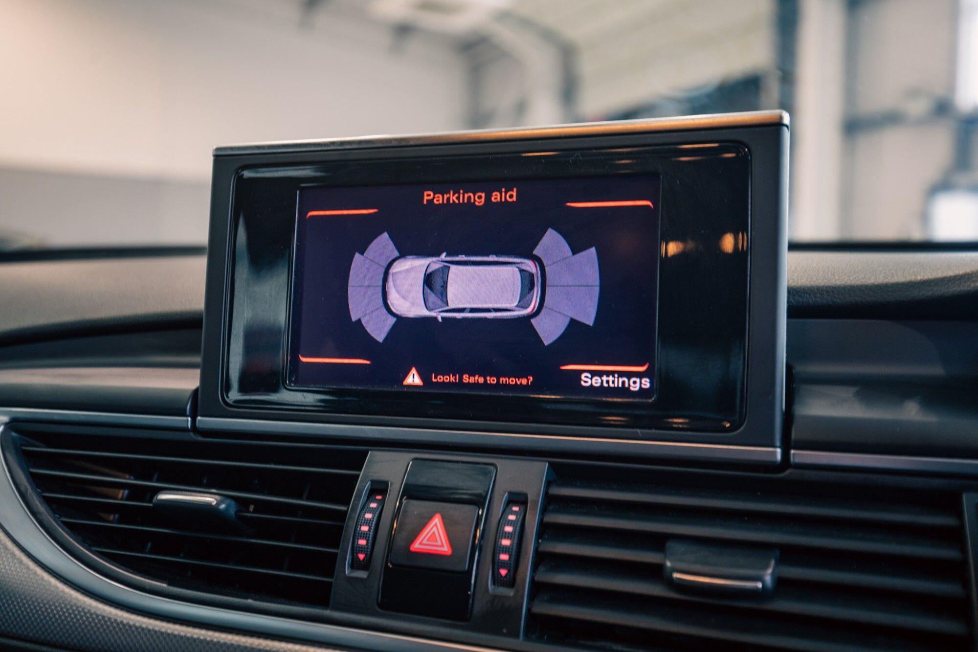 Audi A6 view 18