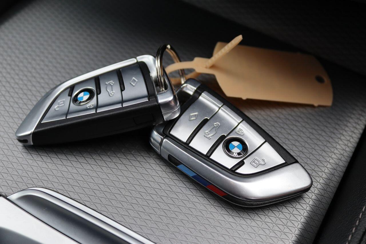 BMW 5 Series view 28