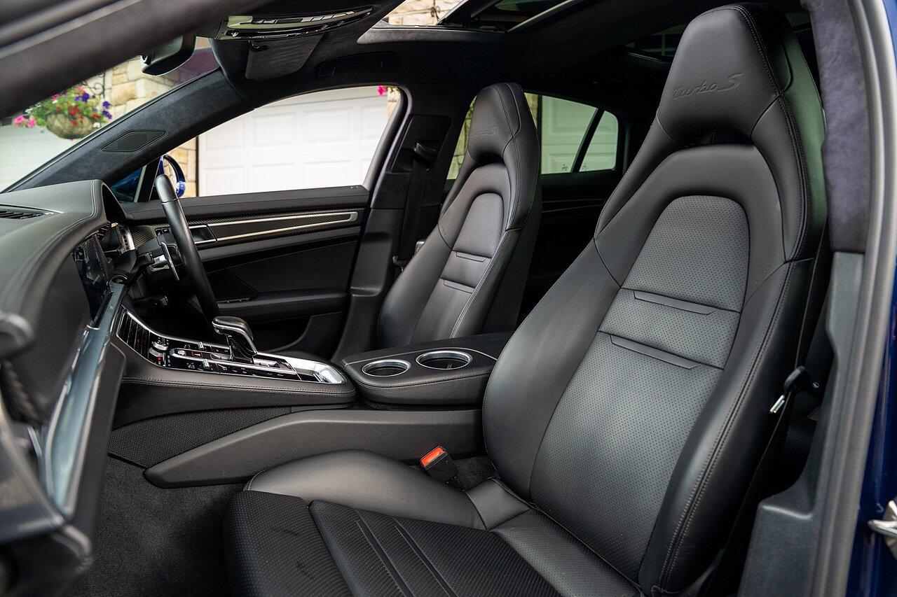Porsche Panamera view 73