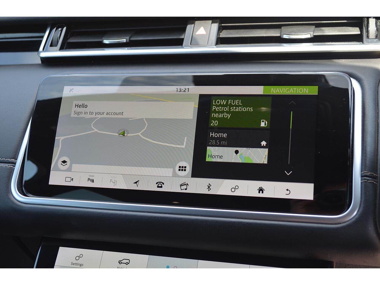 Land Rover Range Rover Velar view 17