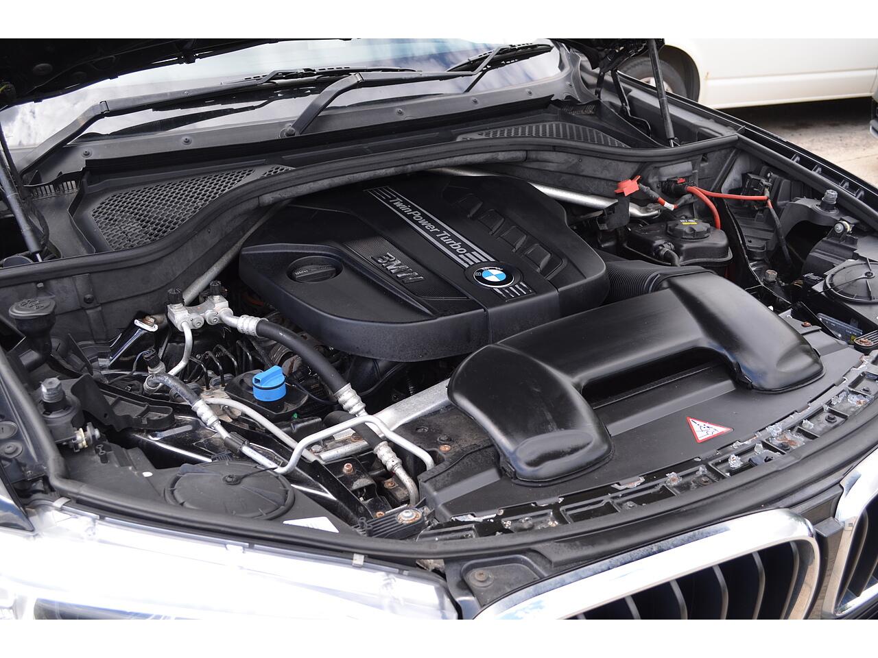 BMW X5 view 35