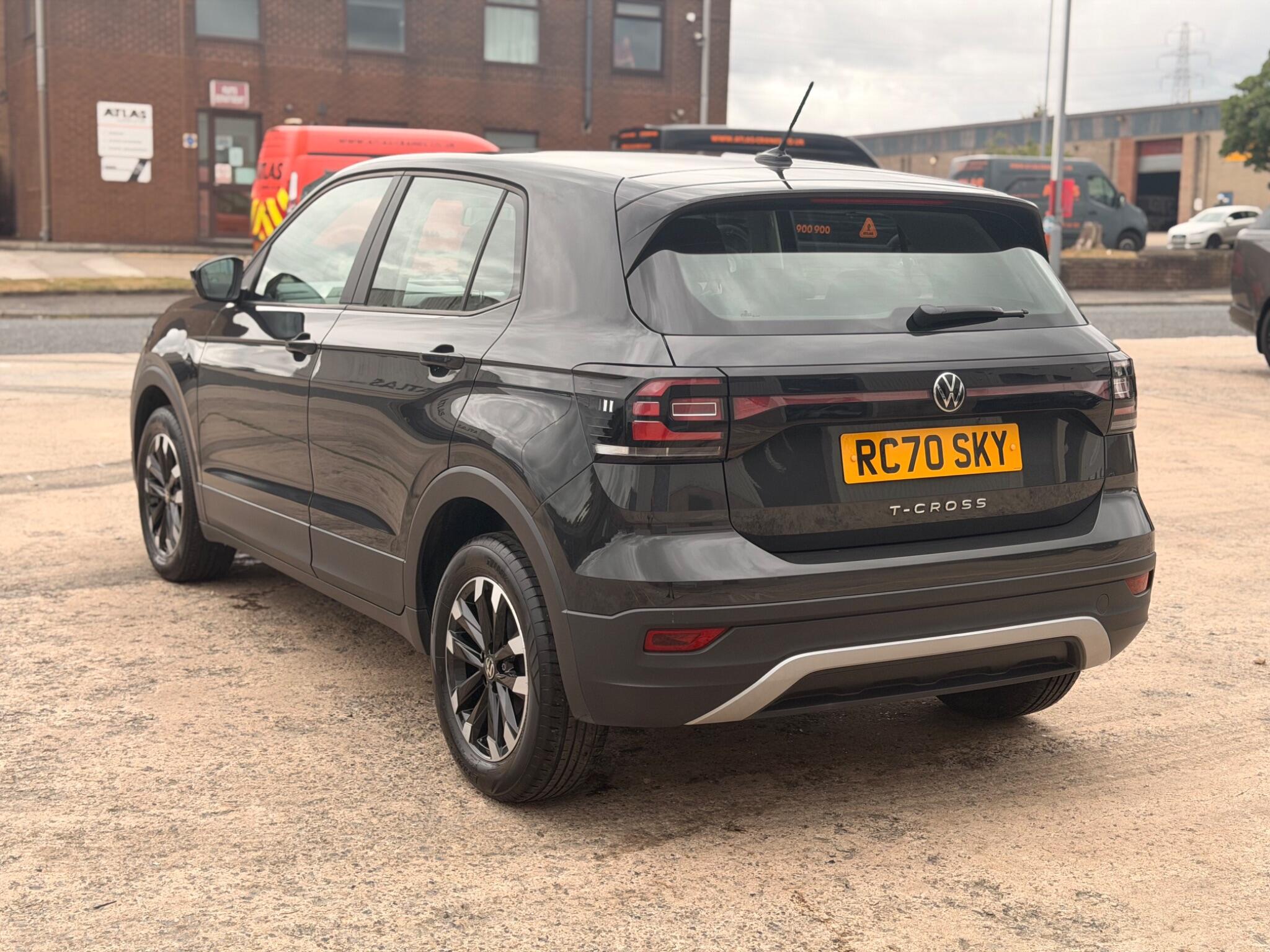 Volkswagen T-Cross view 4