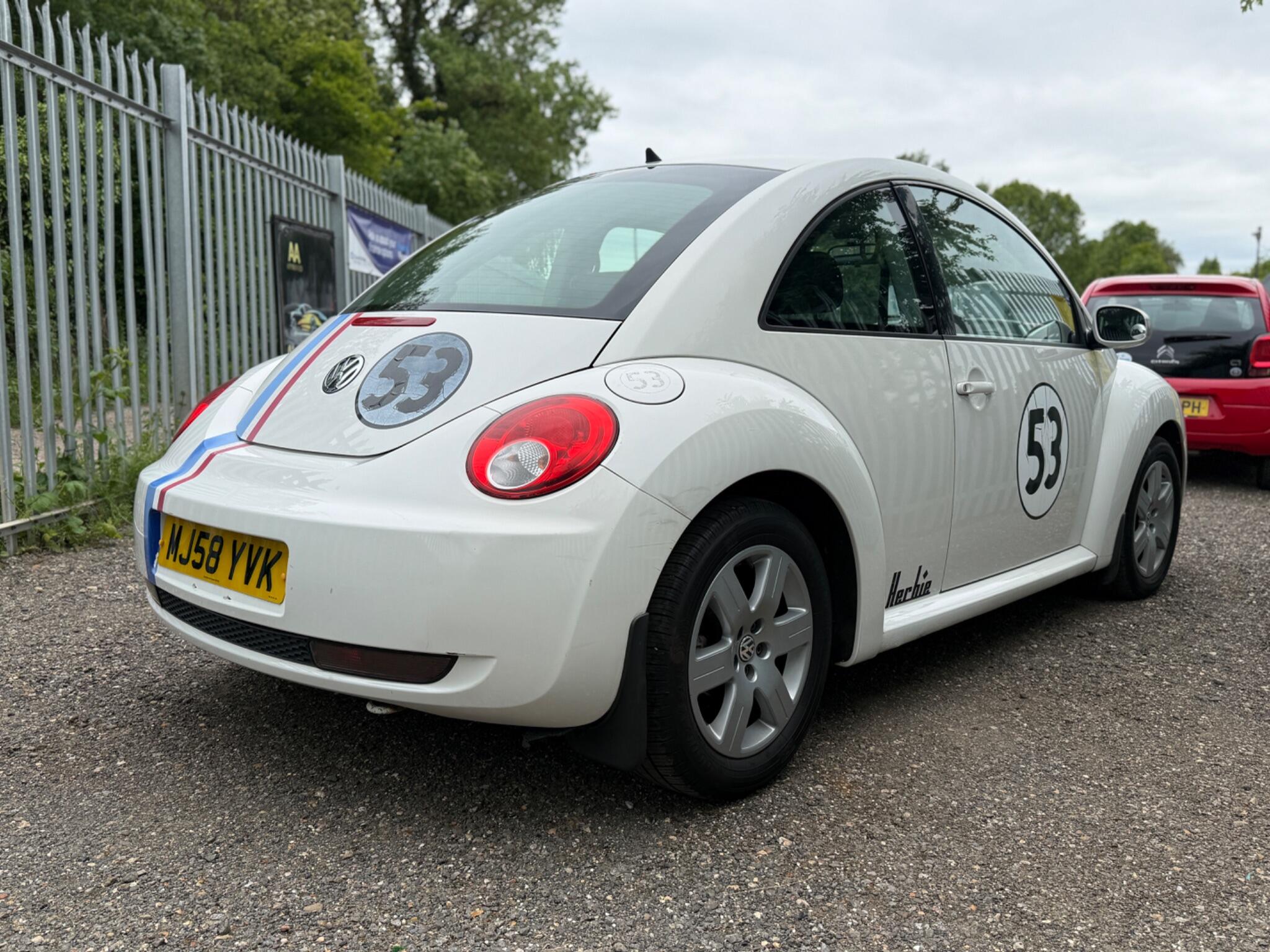 2009 Volkswagen Beetle image 9