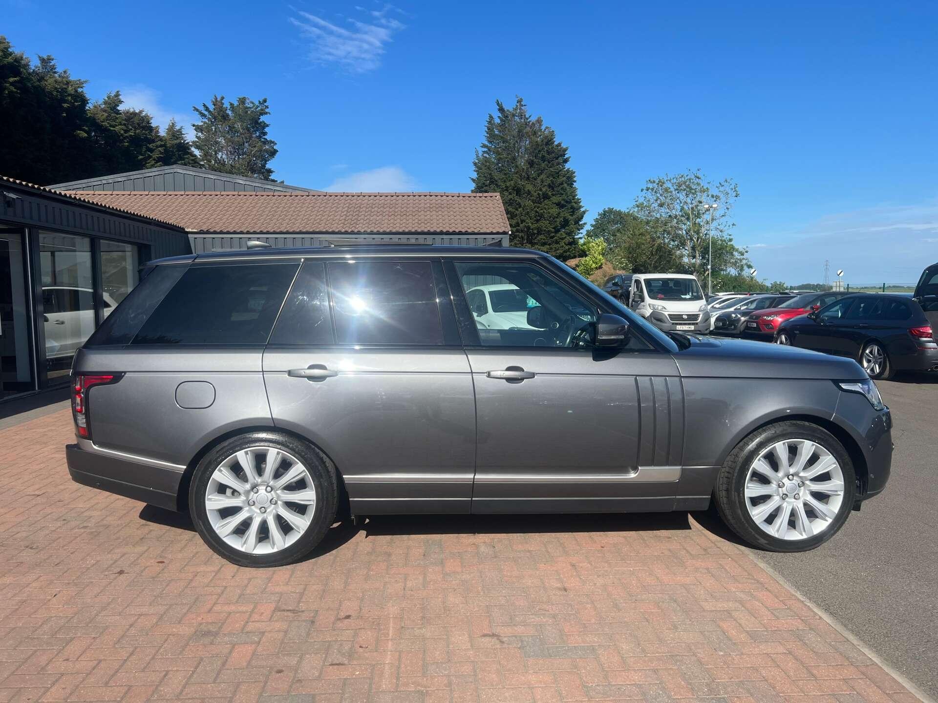 Land Rover Range Rover view 6