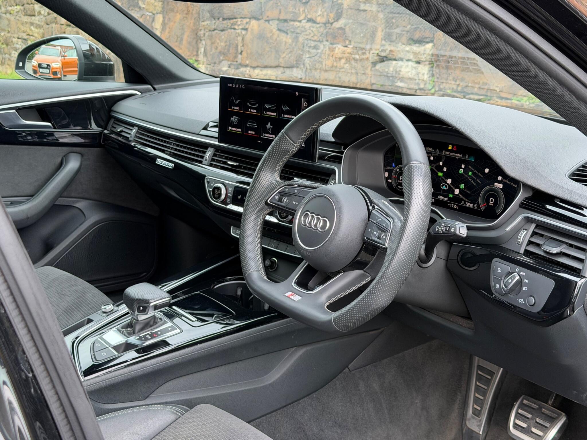 Audi A4 view 11
