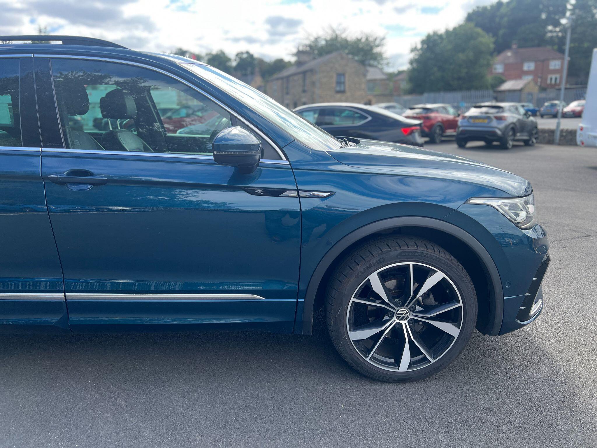 Volkswagen Tiguan view 6