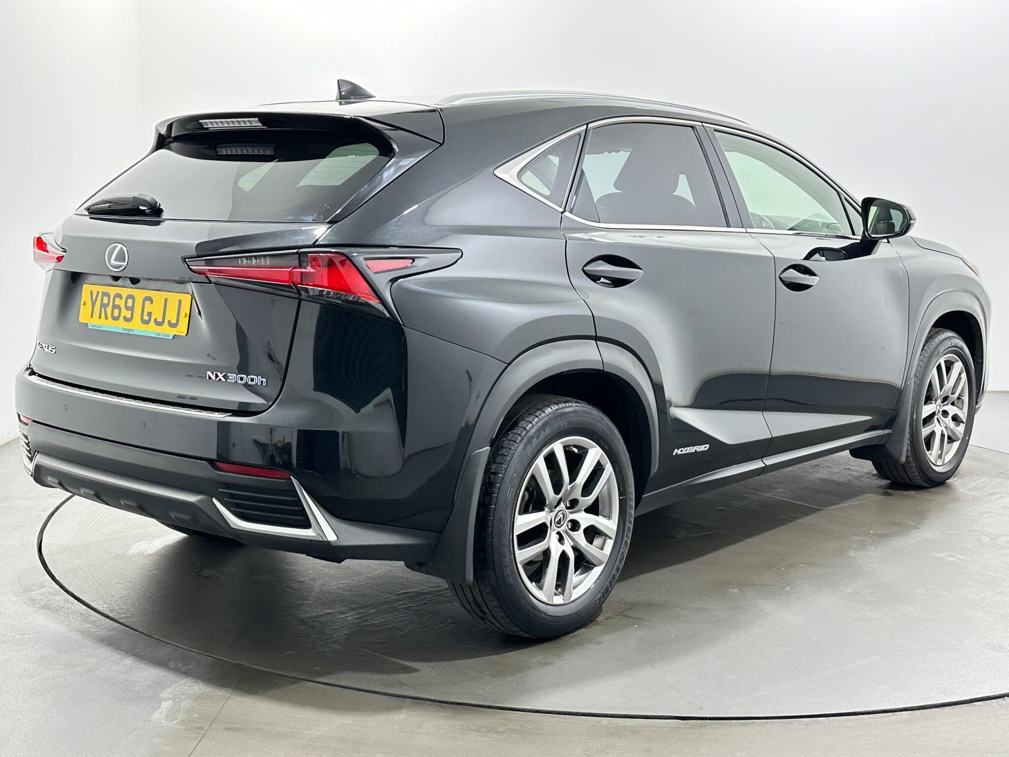 Lexus NX view 8