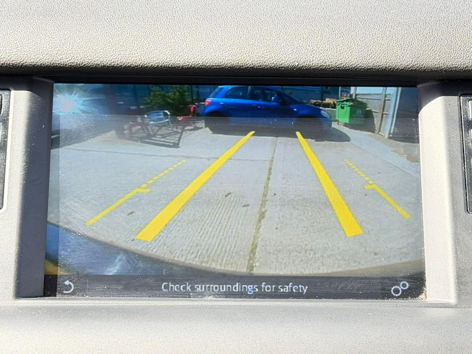 Land Rover Discovery Sport view 24