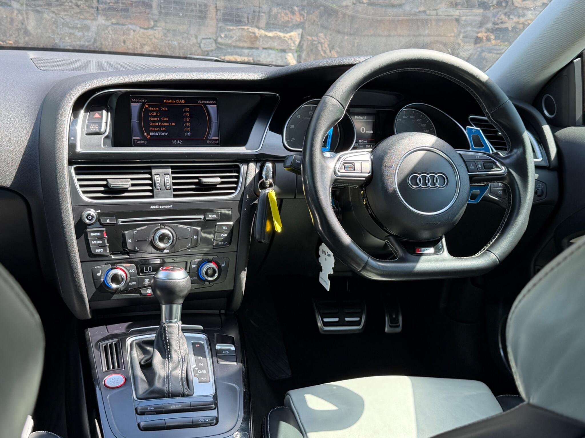 Audi S5 view 24