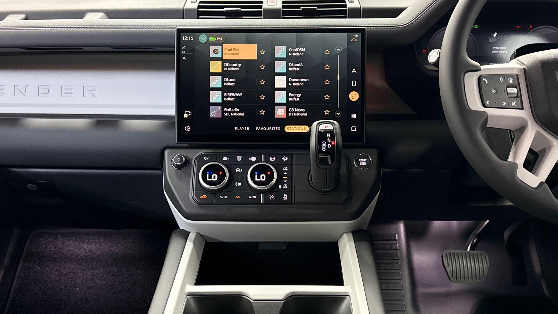 Land Rover Defender view 14