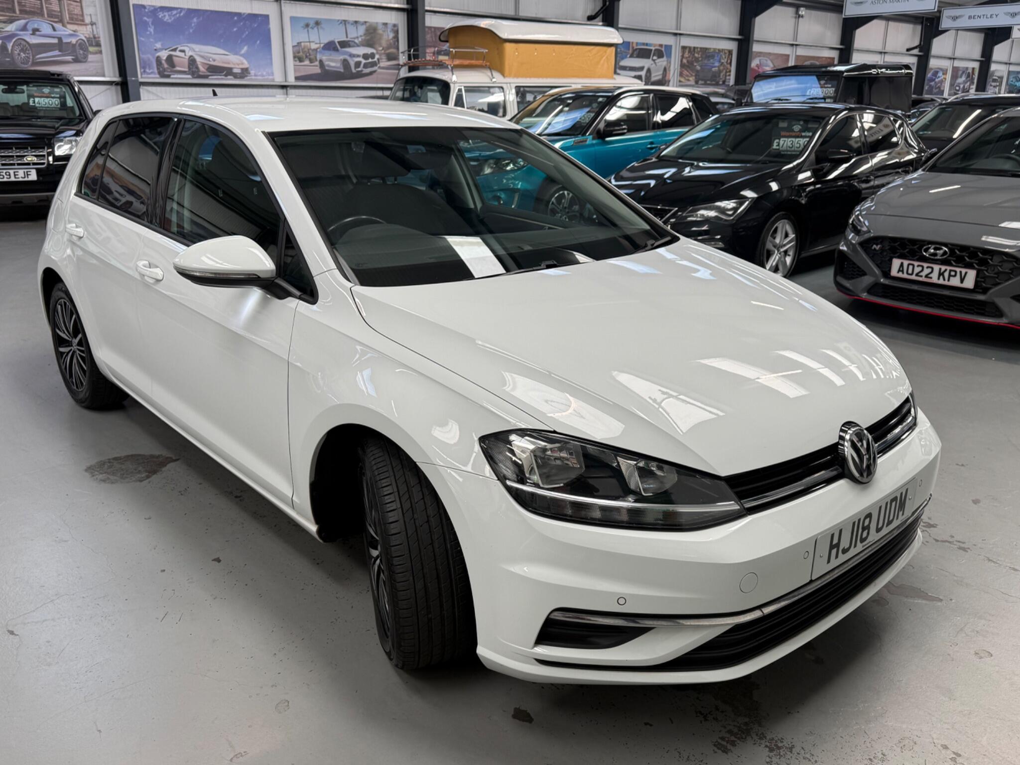 Volkswagen Golf view 13