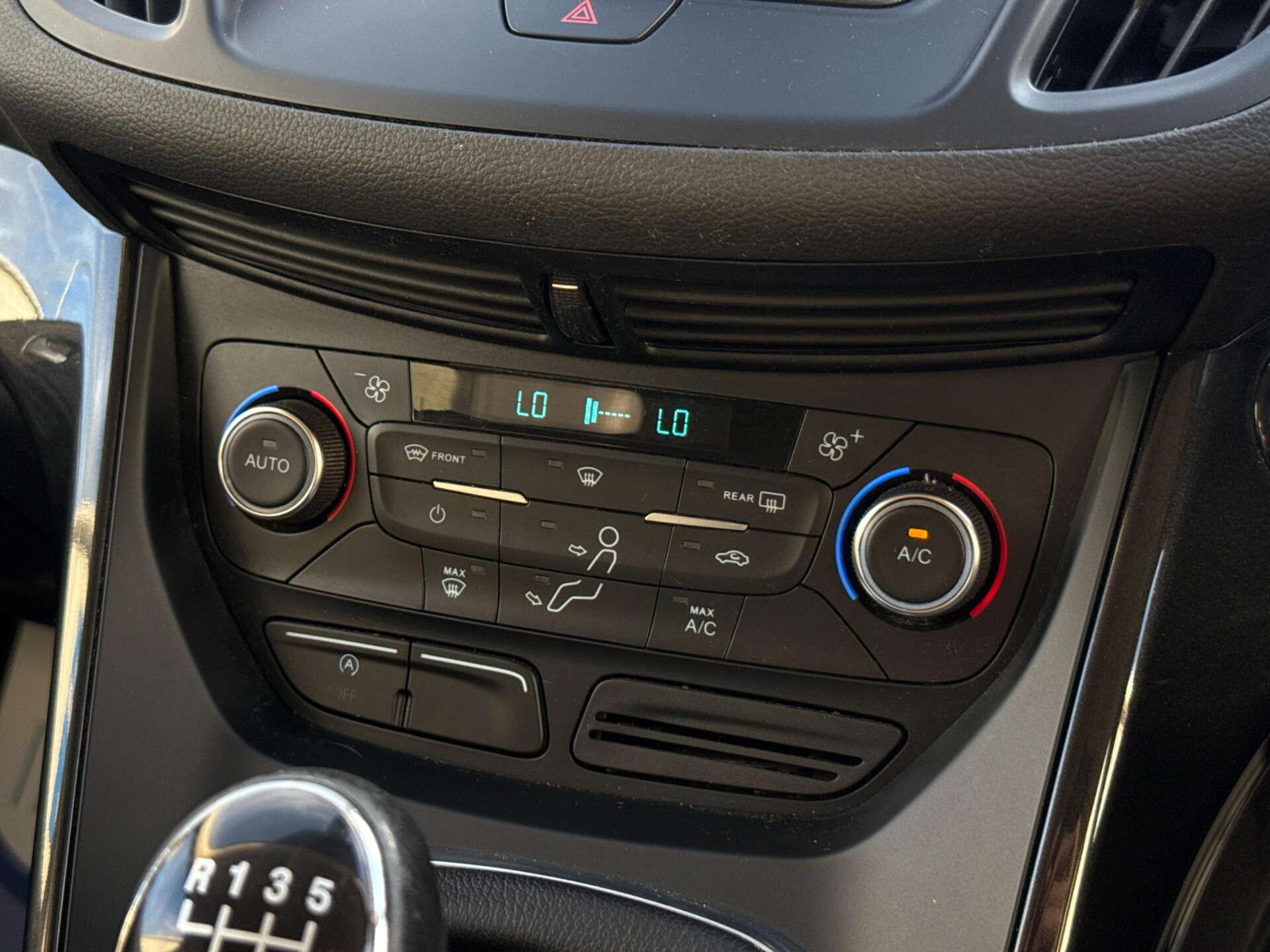 Ford Kuga view 115