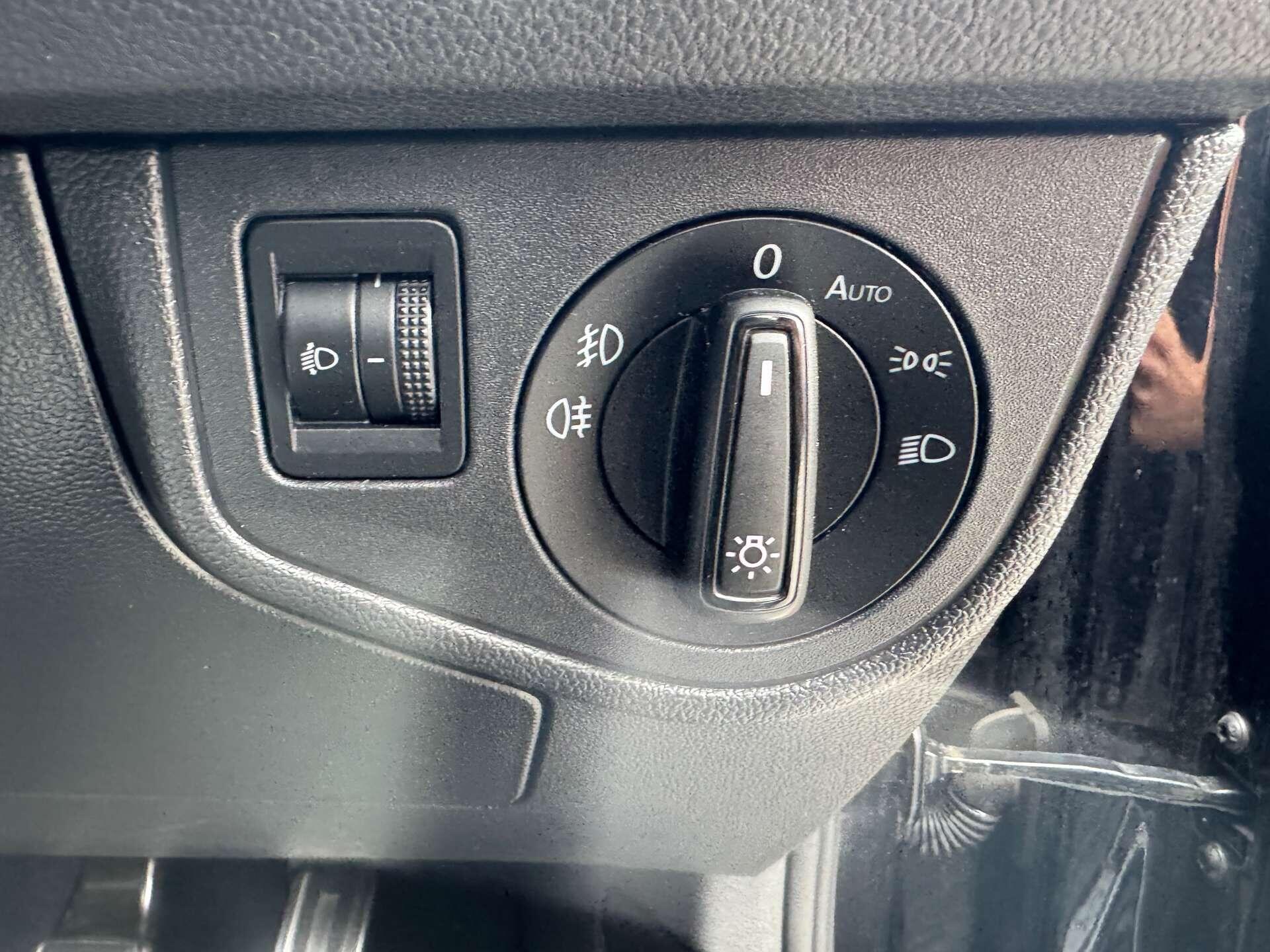 Volkswagen Polo view 32