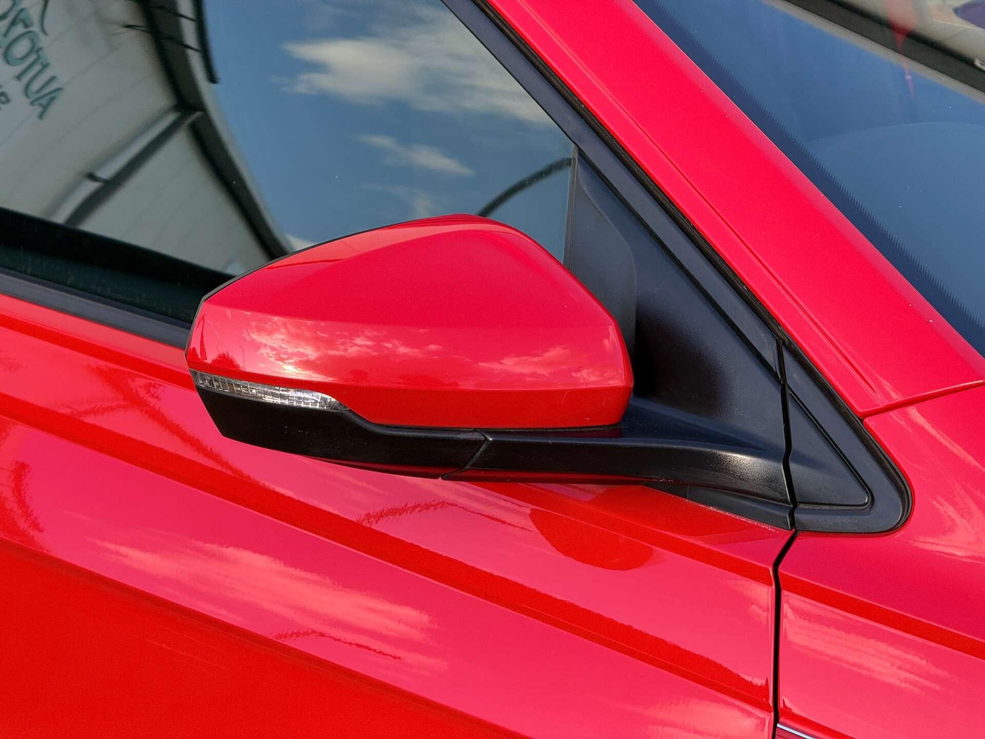 Volkswagen Polo view 9