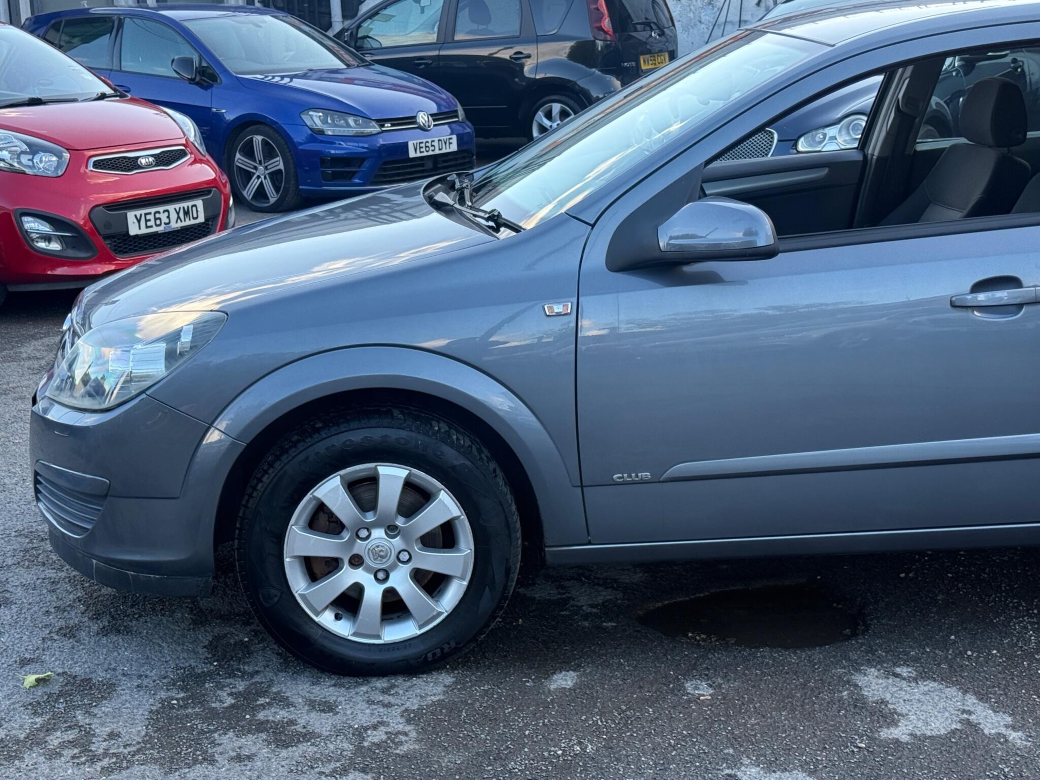 Vauxhall Astra - Image 11