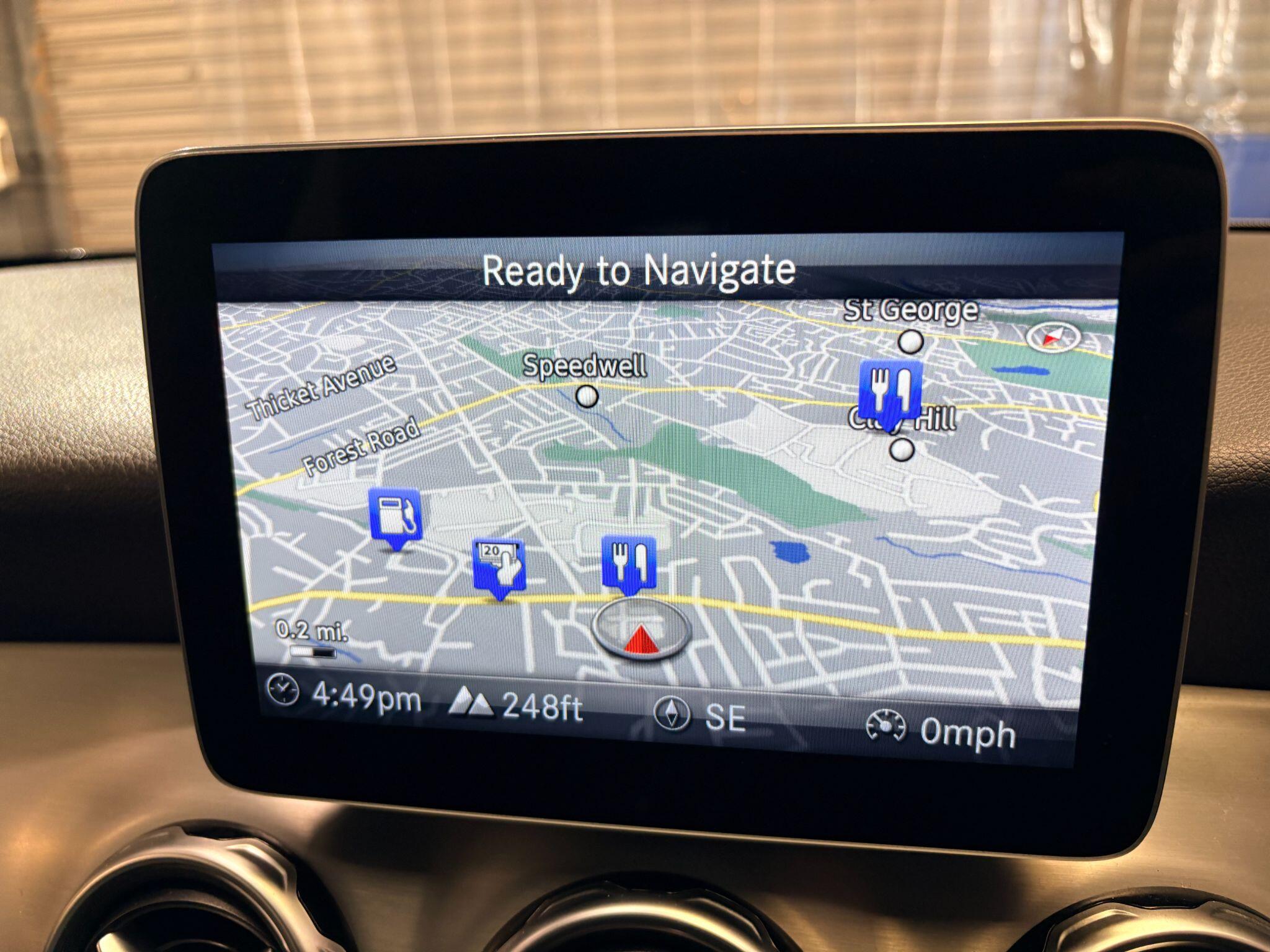 Mercedes-Benz Gla view 26