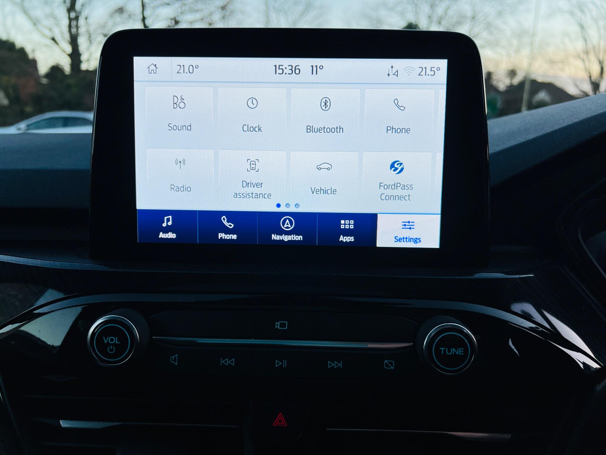 2023 Ford Kuga 2.5 EcoBoost Duratec 14.4kWh ST-Line X CVT Euro 6 (s/s) 5dr • 23,532 miles image 51