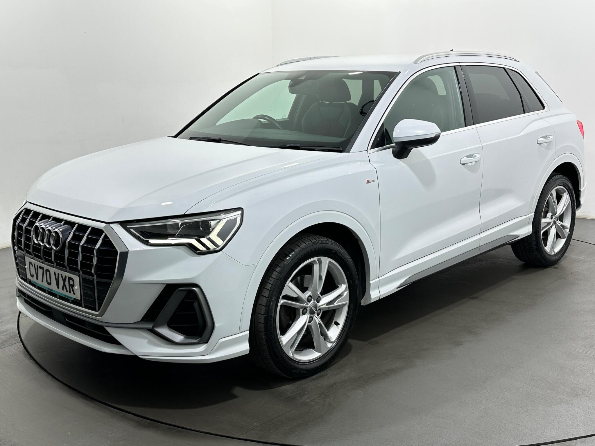Audi Q3 view 53