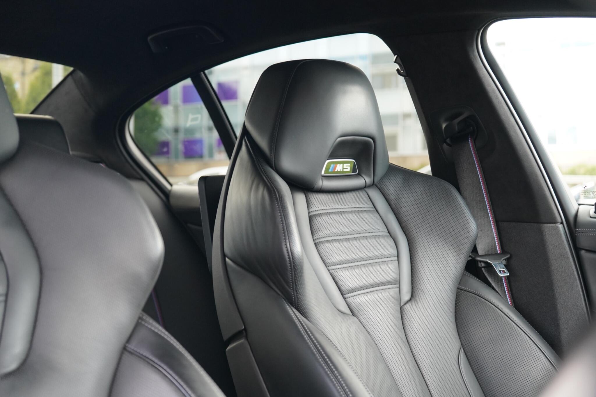 BMW M5 view 23