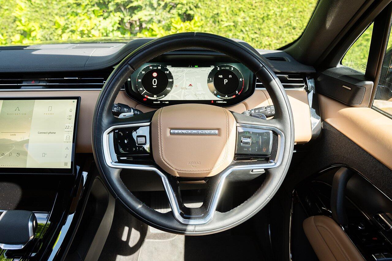 Land Rover Range Rover Sport view 18
