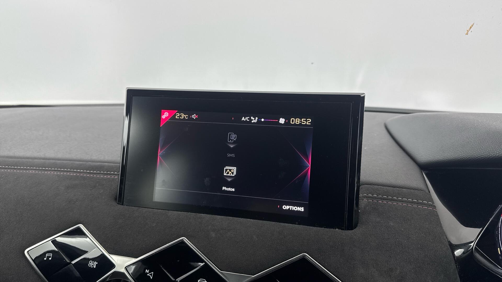 DS Automobiles DS 3 Crossback view 30